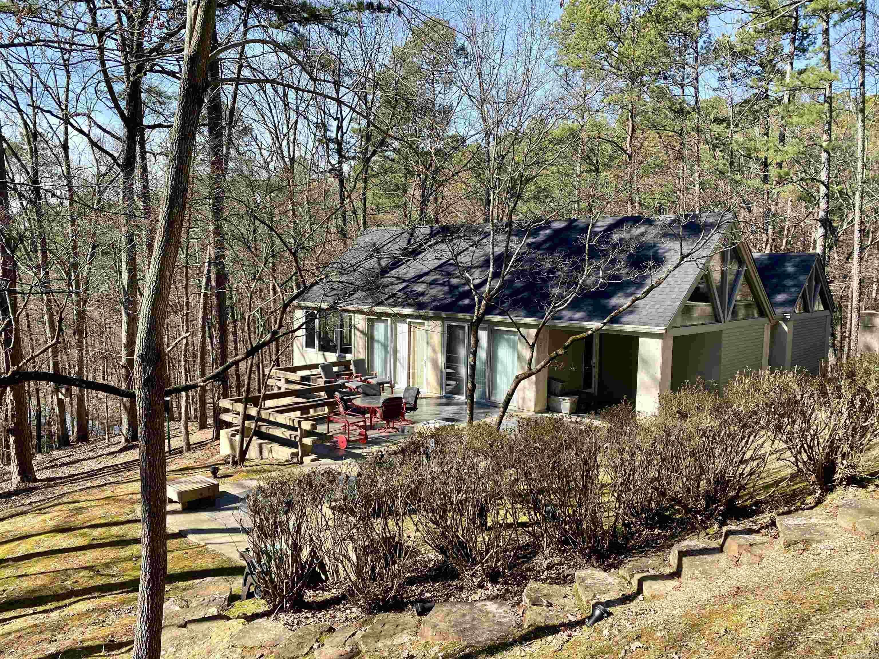 19 Southridge Drive — photo