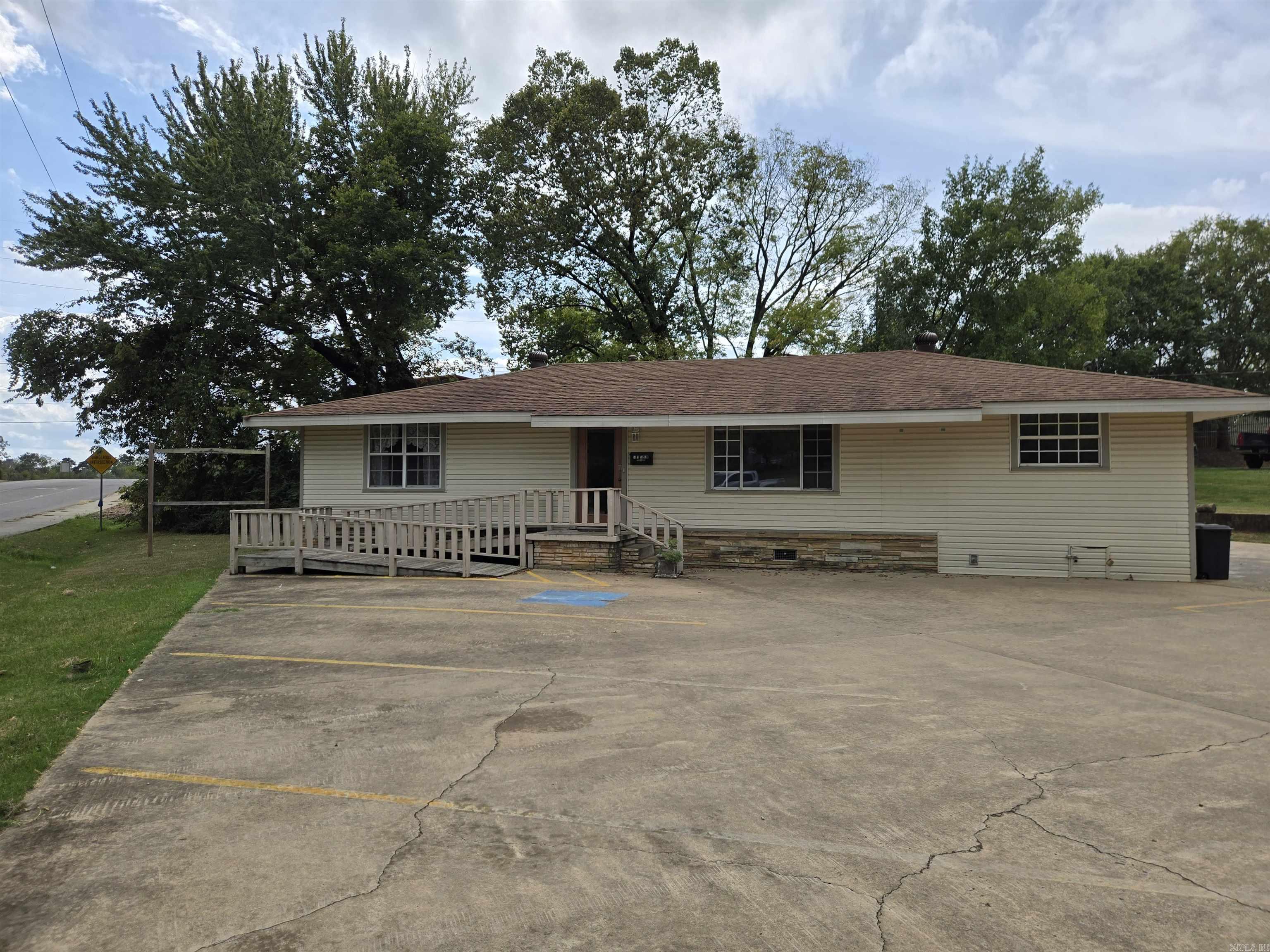 1401 W Taylor Street — photo