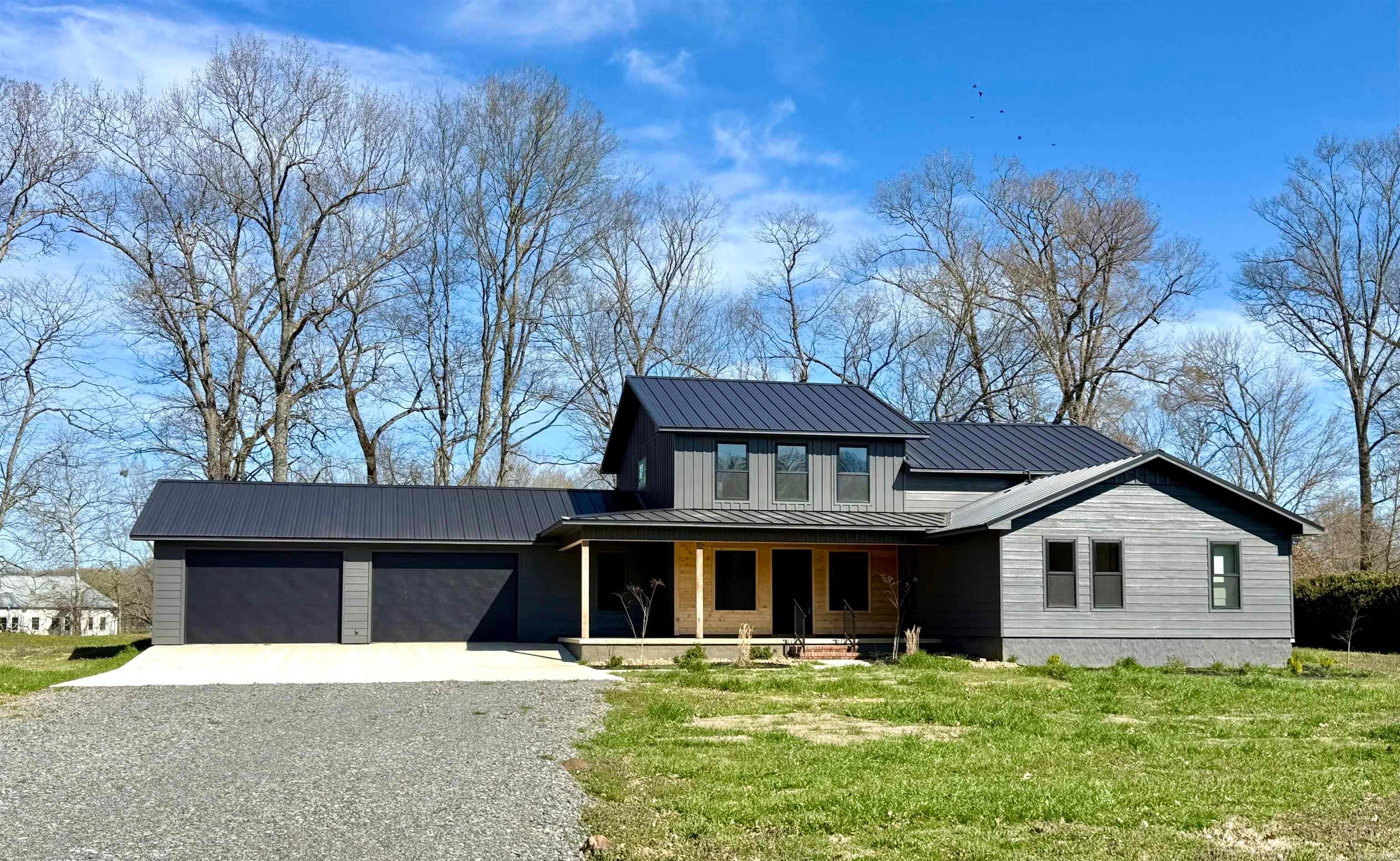 119 E River Drive — photo