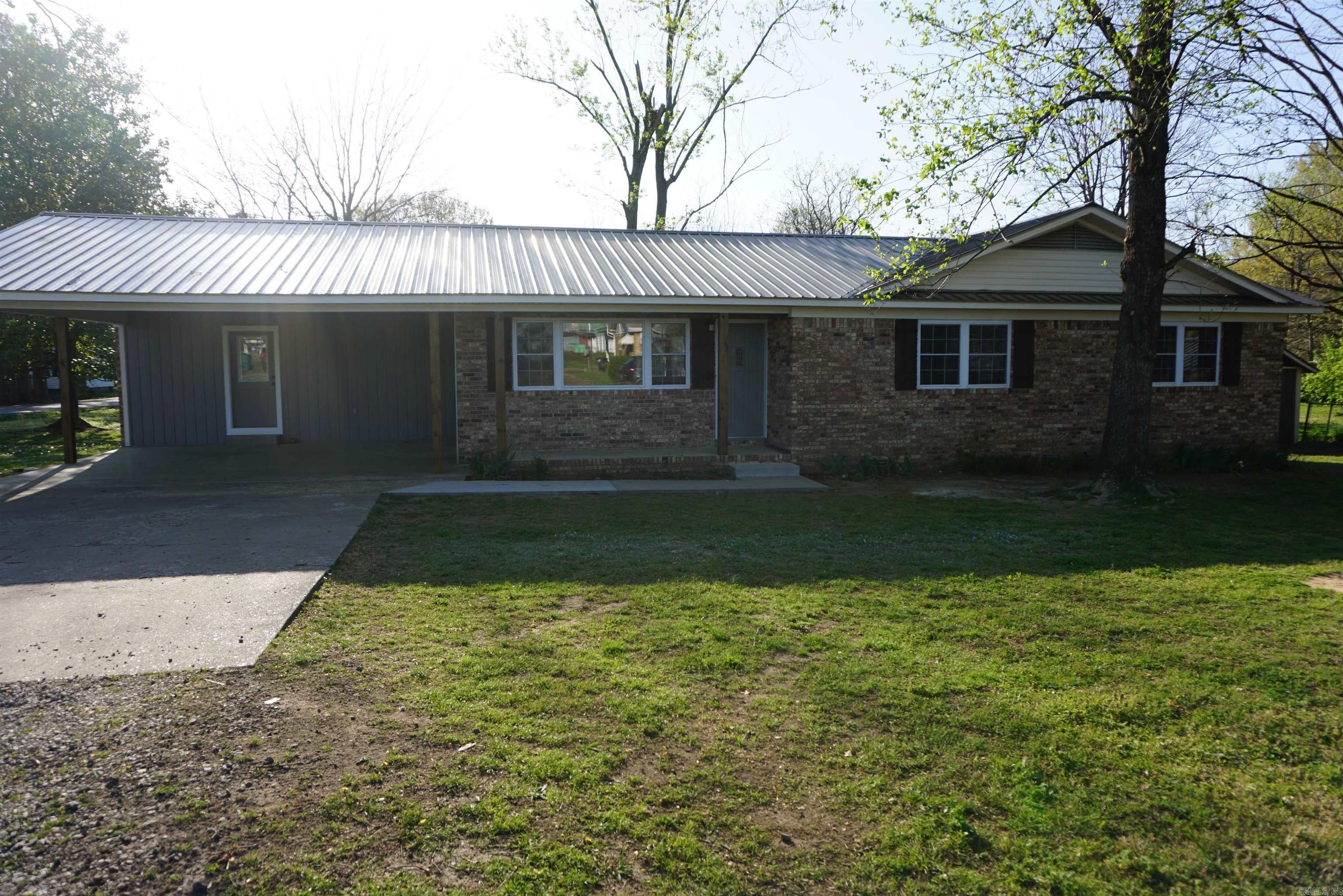 501 Forbes Drive — photo