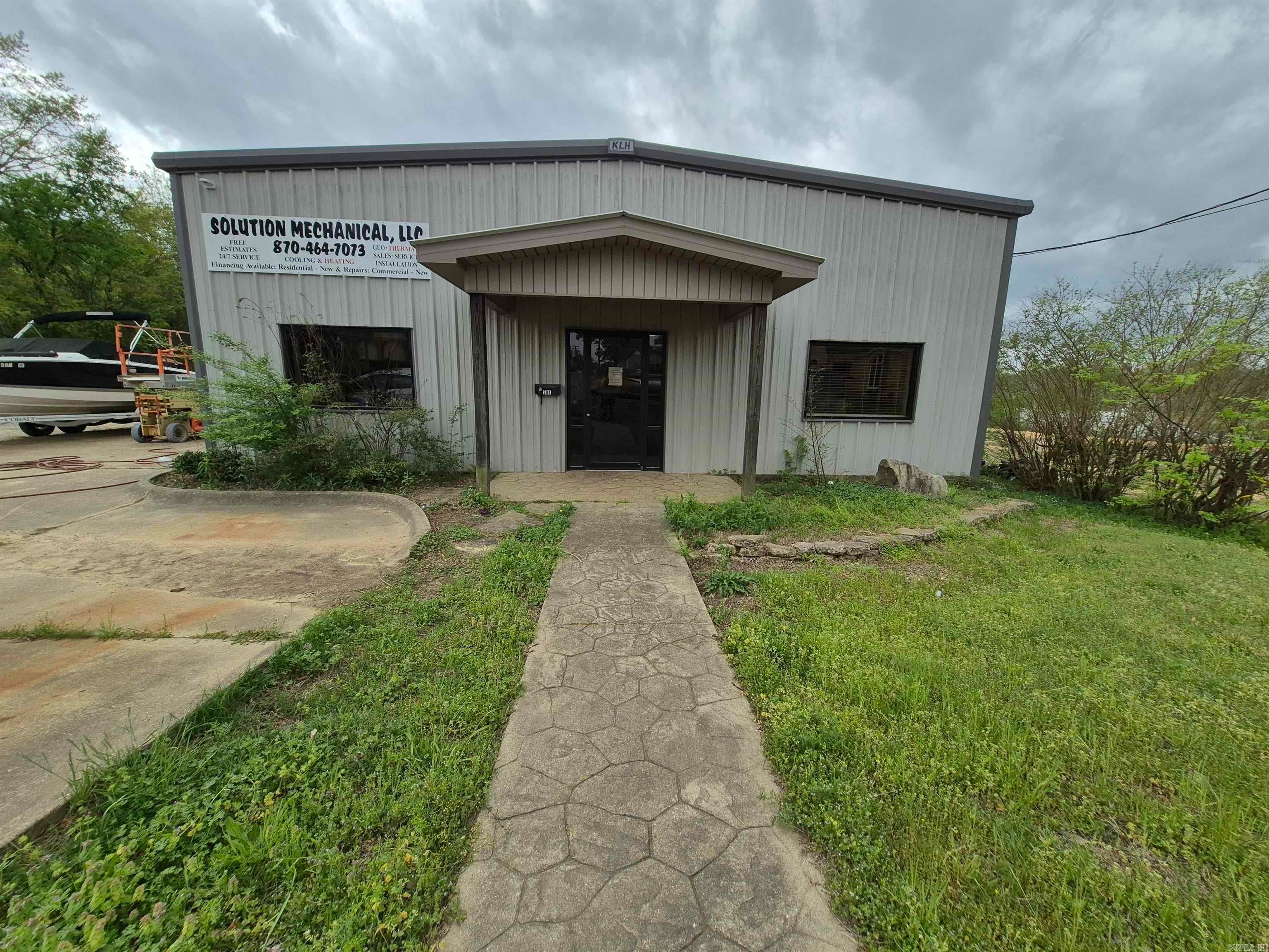 901 Carpenter Street — photo