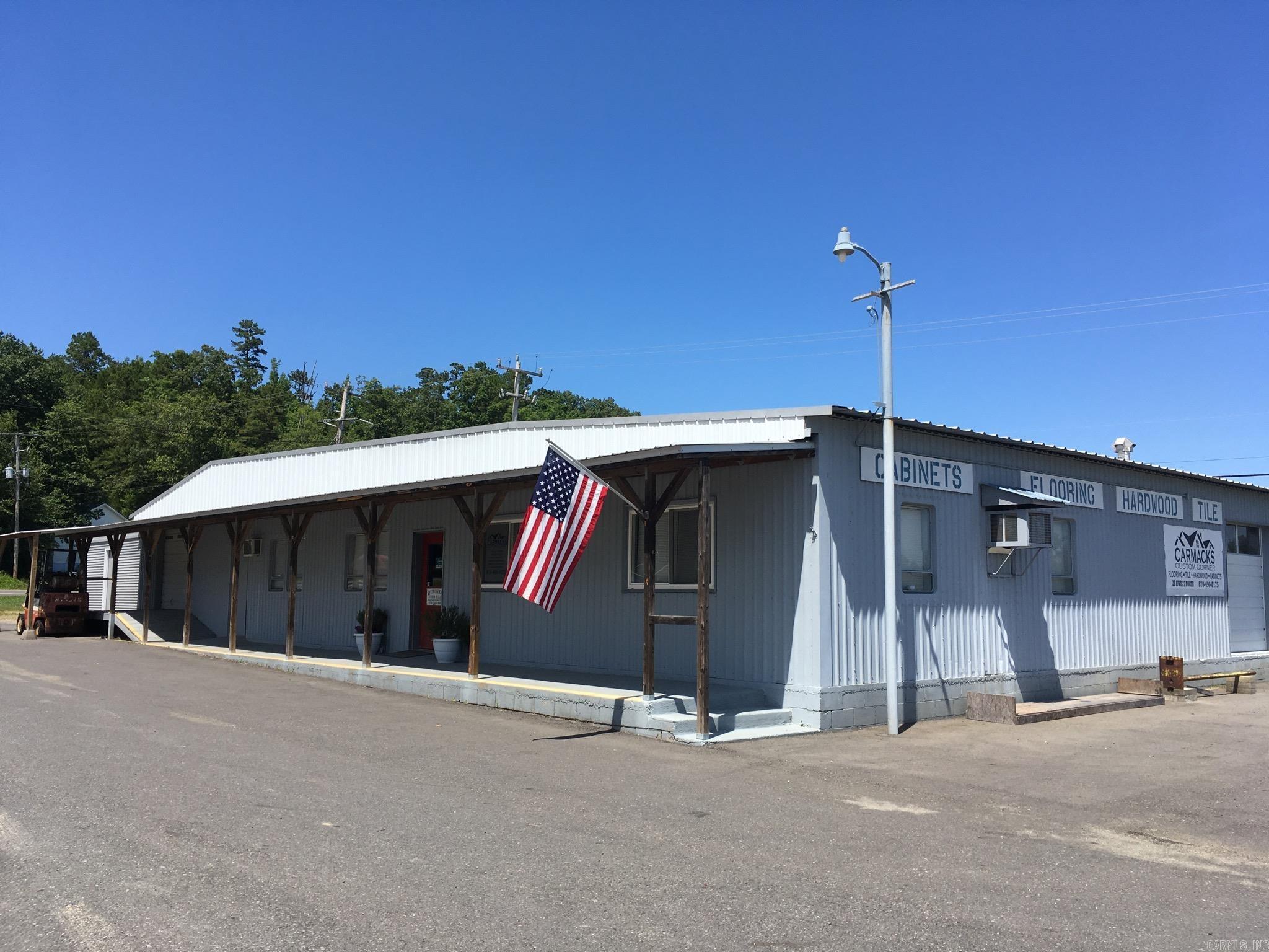 28 N Highway 27 — photo