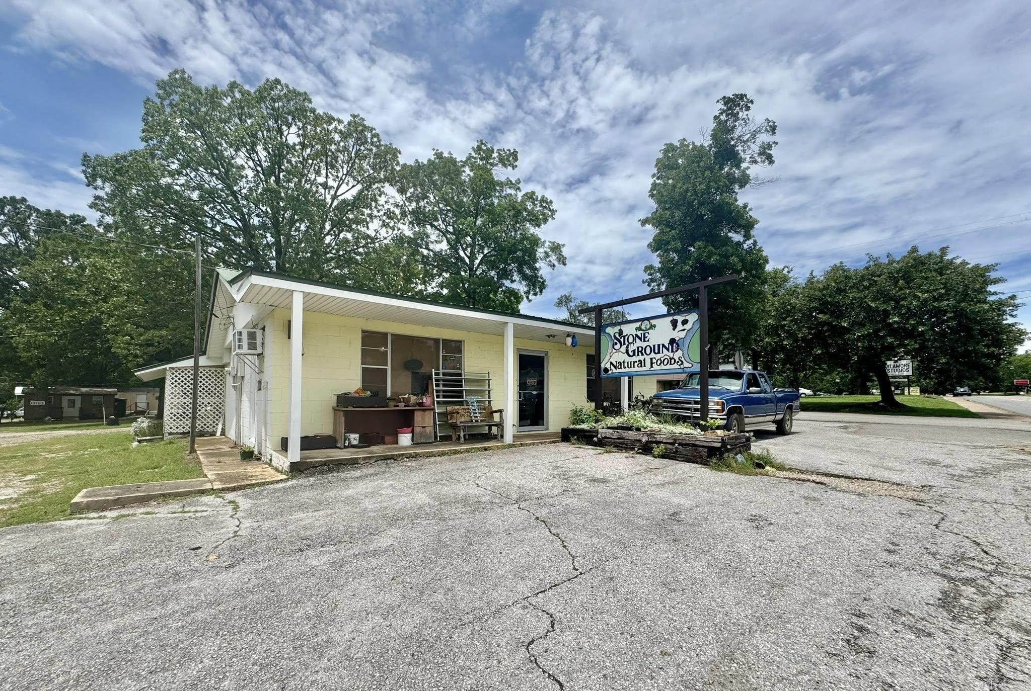 418 Sylamore — photo