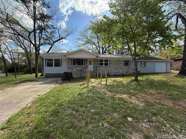 1209 Meadowbrook — photo