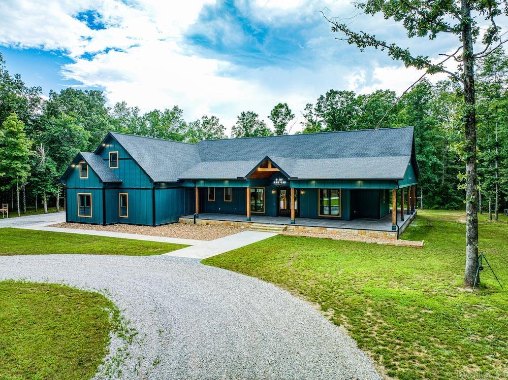 110 Buchanan Drive — photo