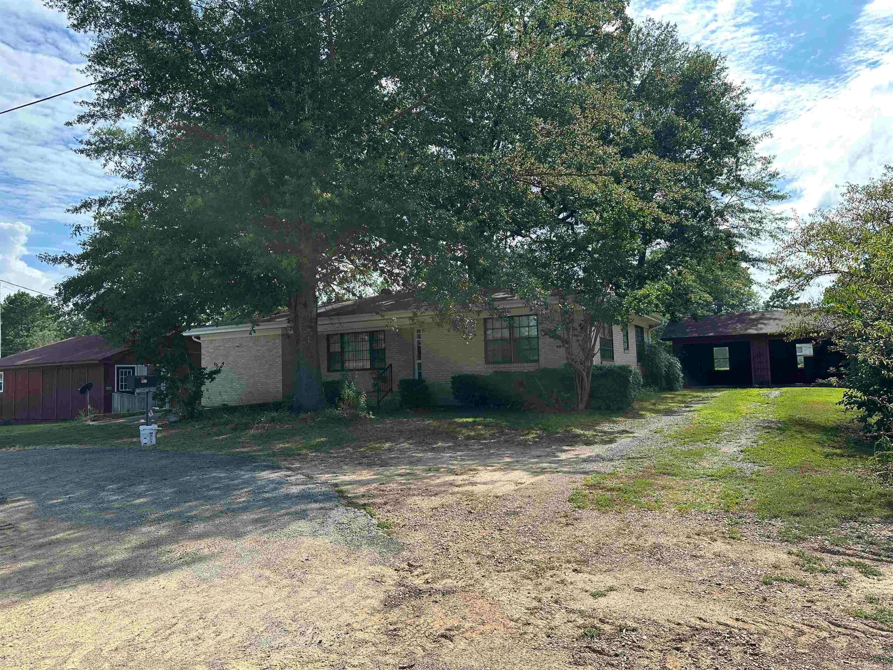 4437 Highway 7 — photo