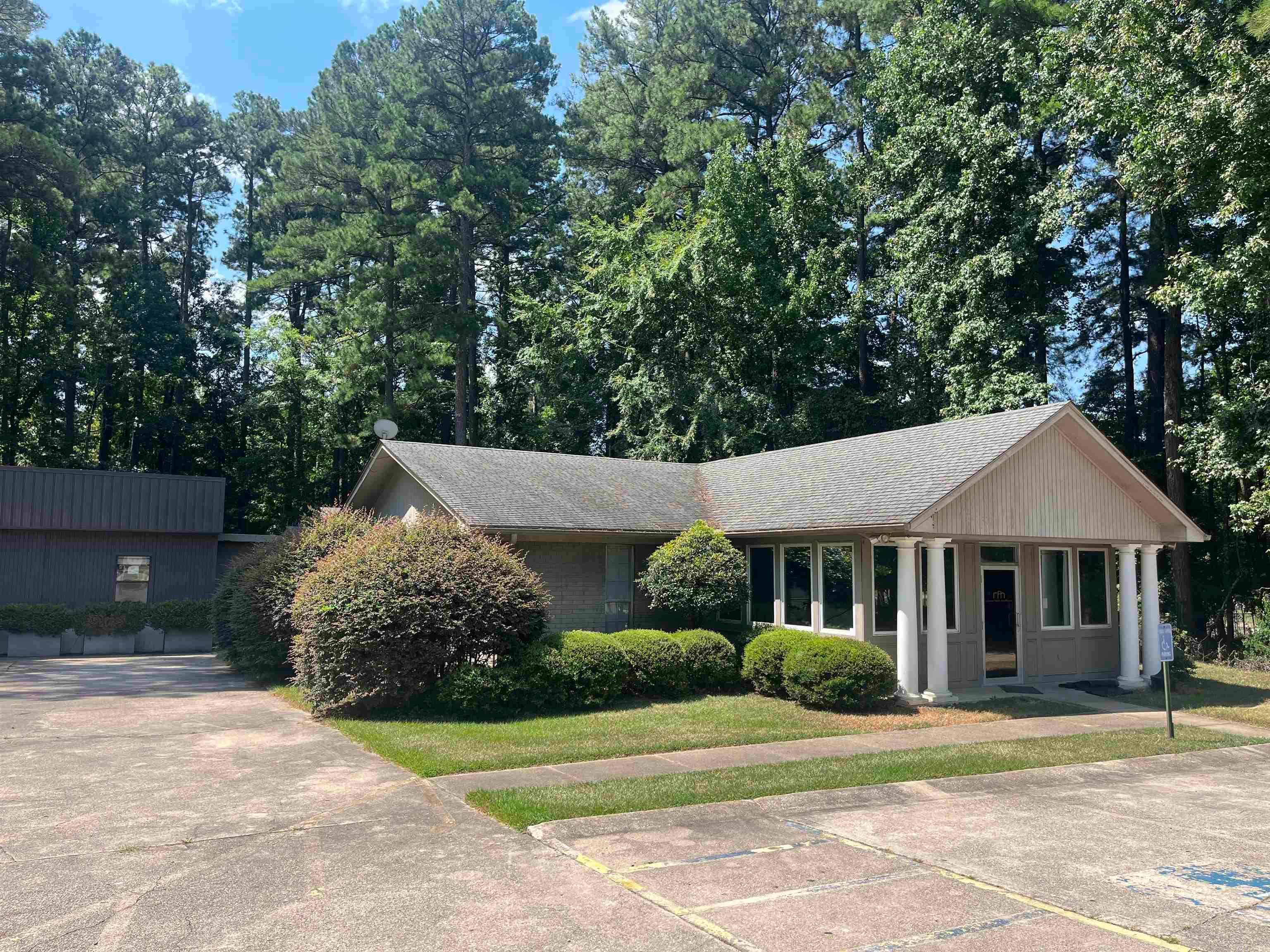 Home in Monticello, AR 71655 — photo 2