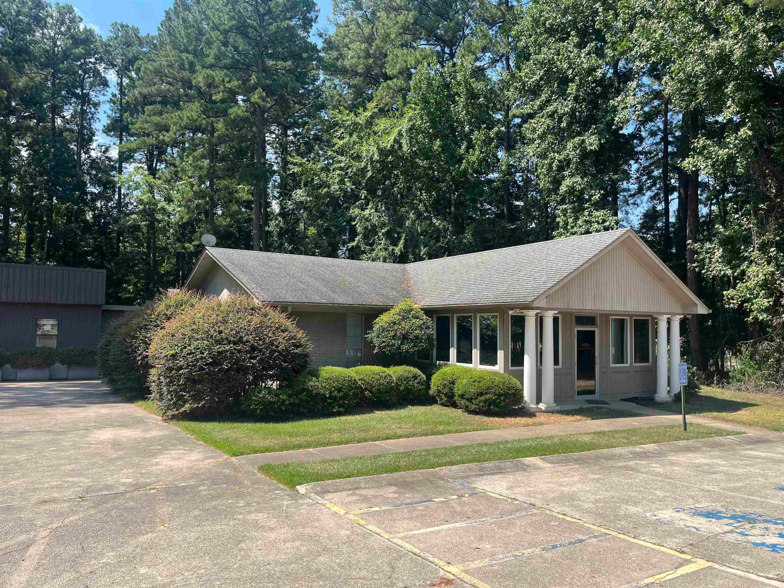 Home in Monticello, AR 71655 — photo 3