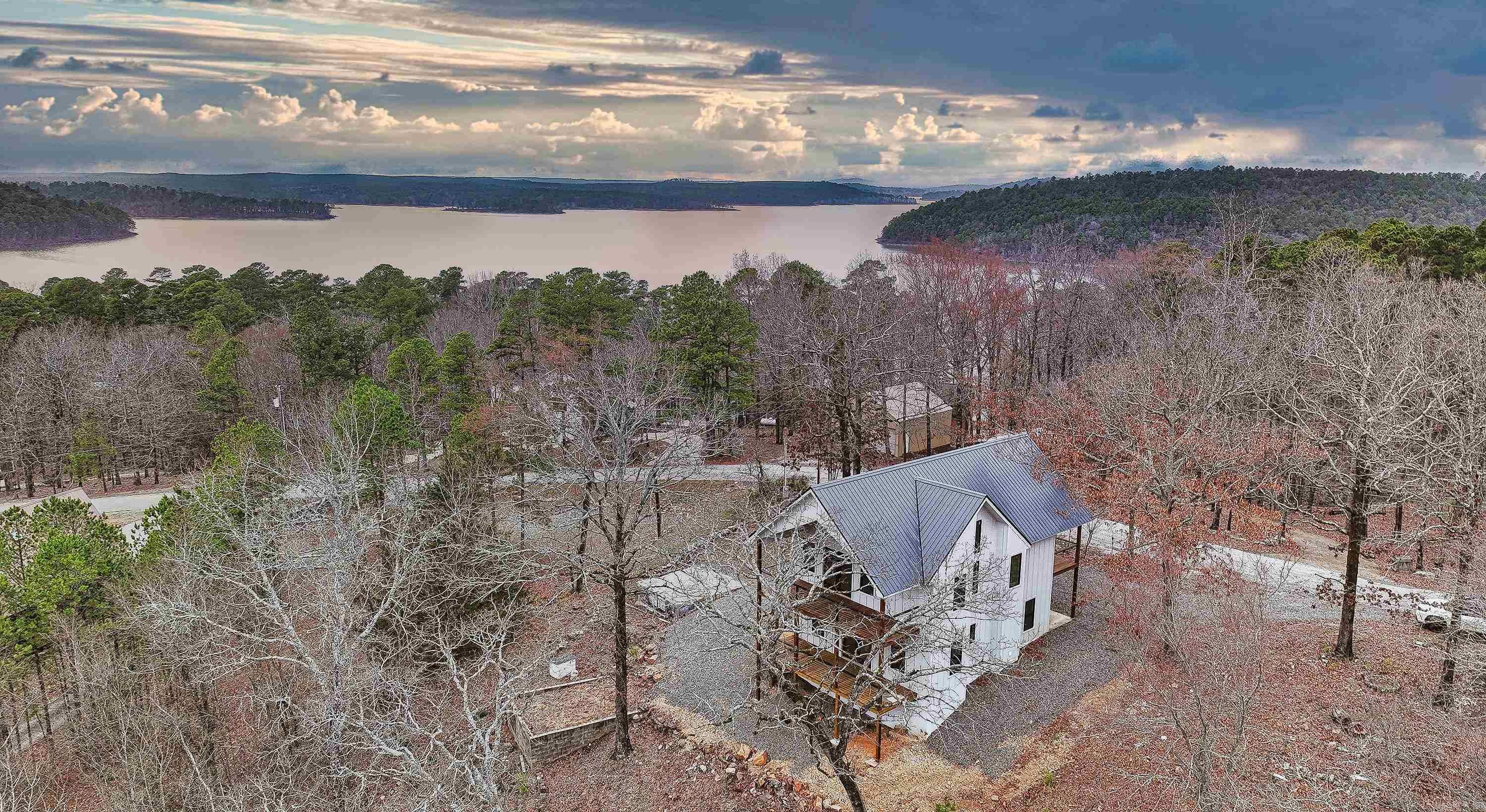 283 Lake Village Dr — photo