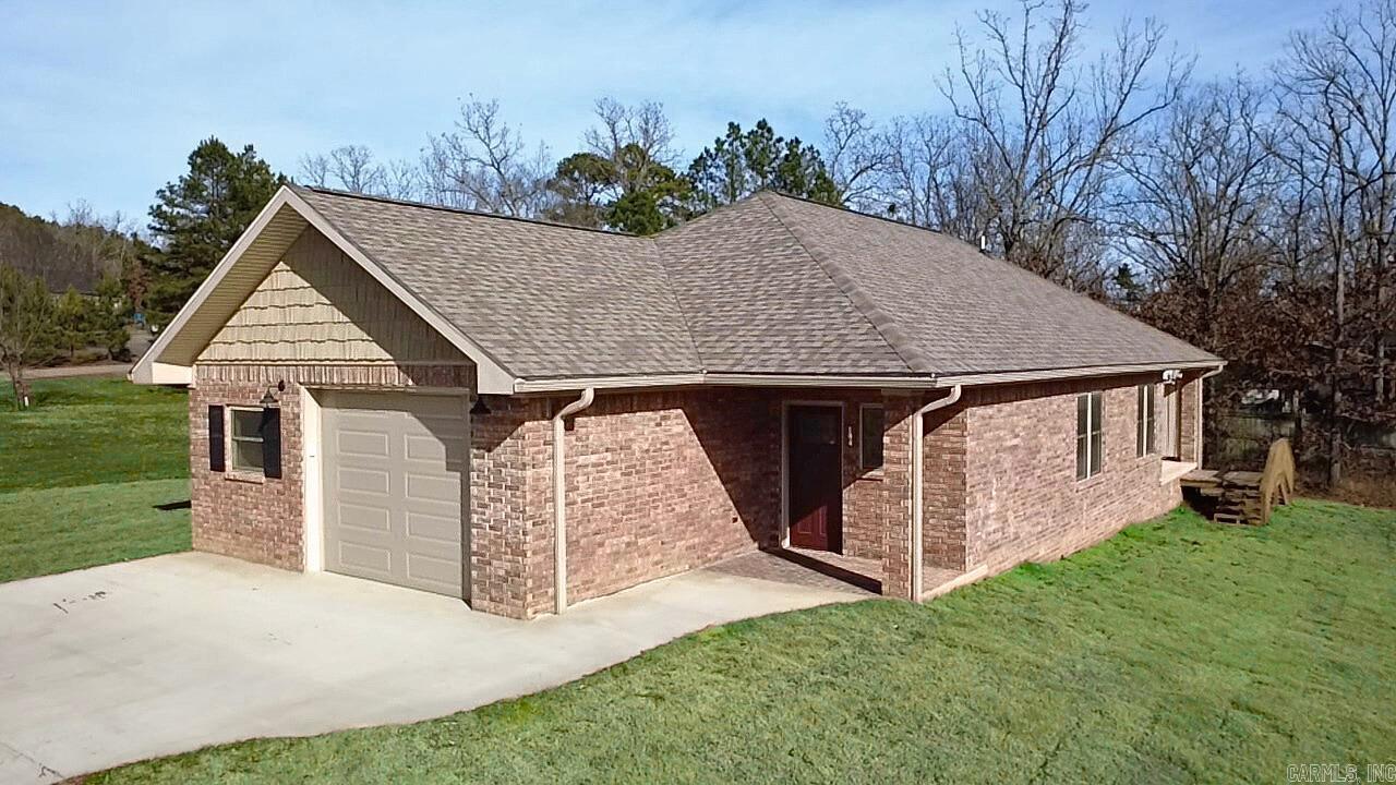 104 Red Oak Drive — photo