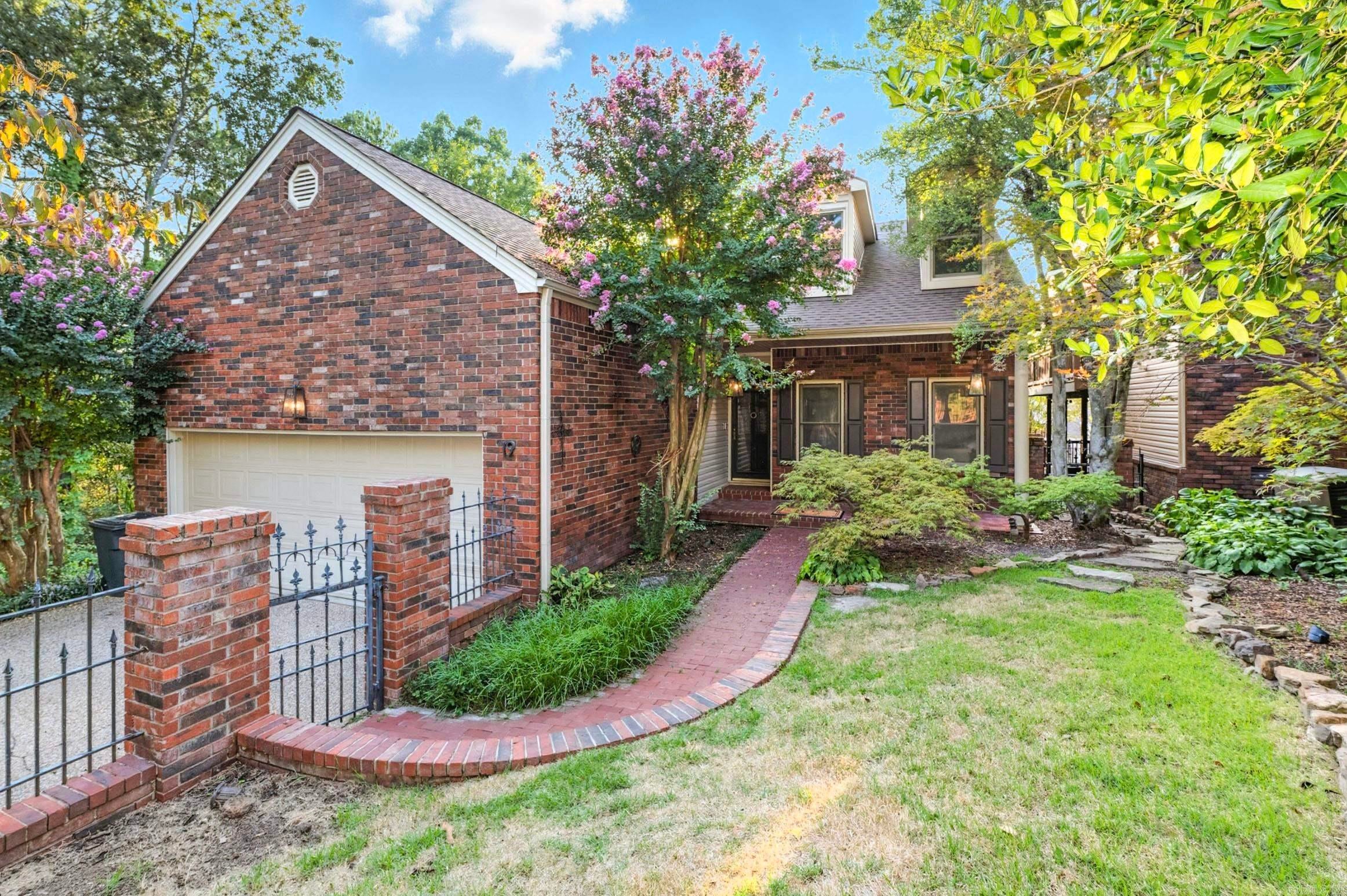 801 Pleasant Valley Drive — photo