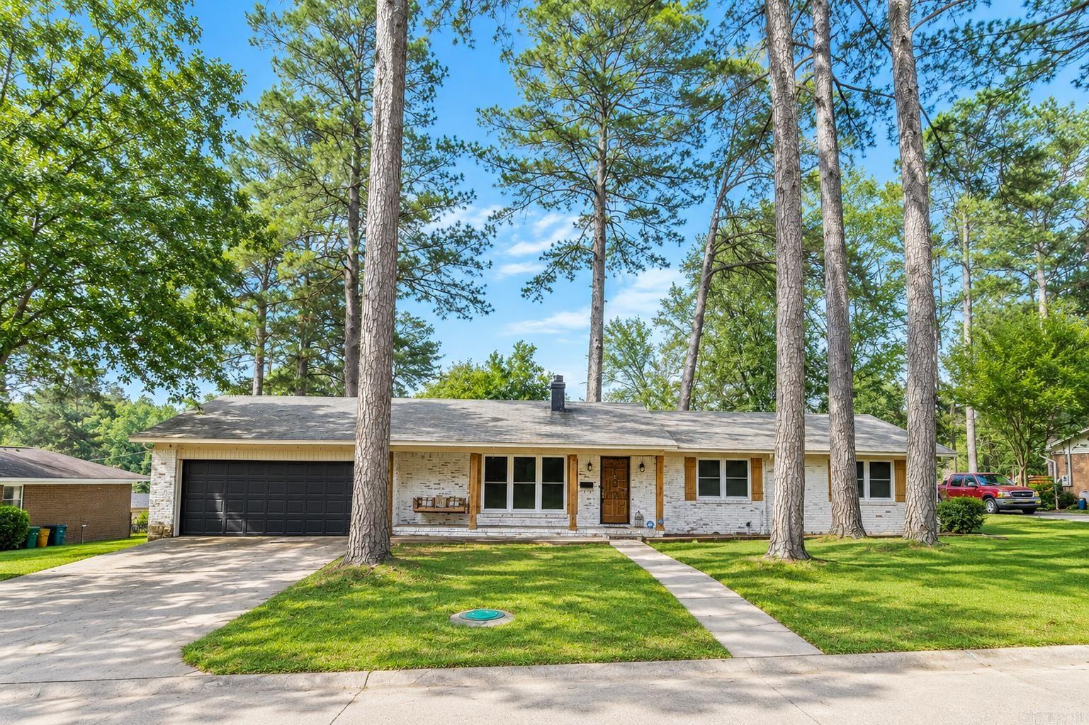 1211 Linwood Dr — photo