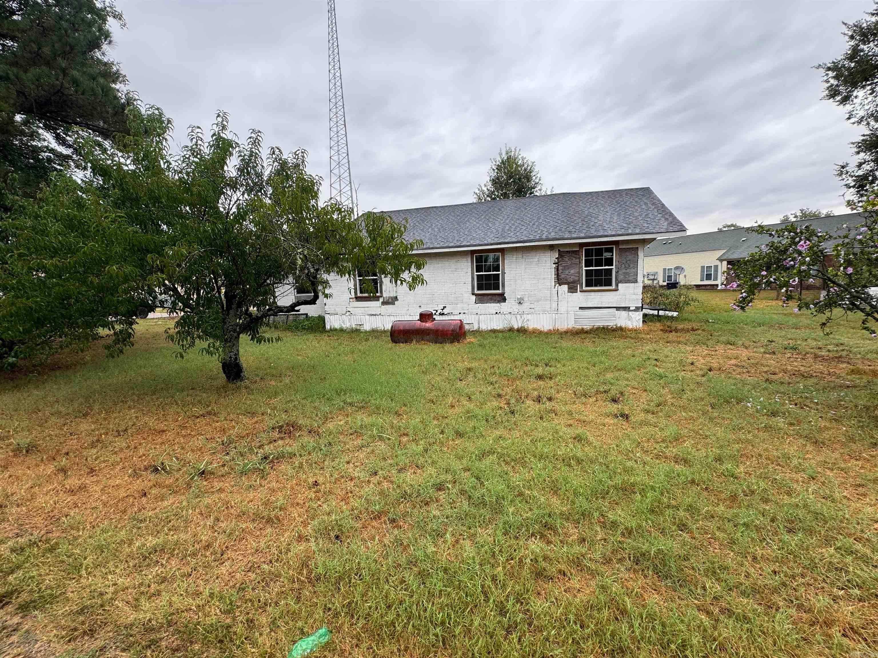 Home in Holly Grove, AR 72069 — photo 3