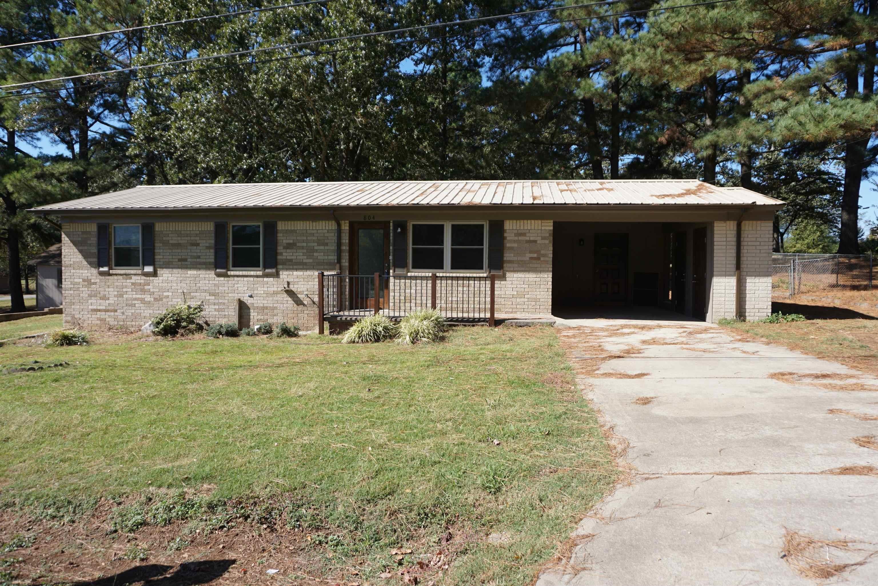 804 Linda Street — photo