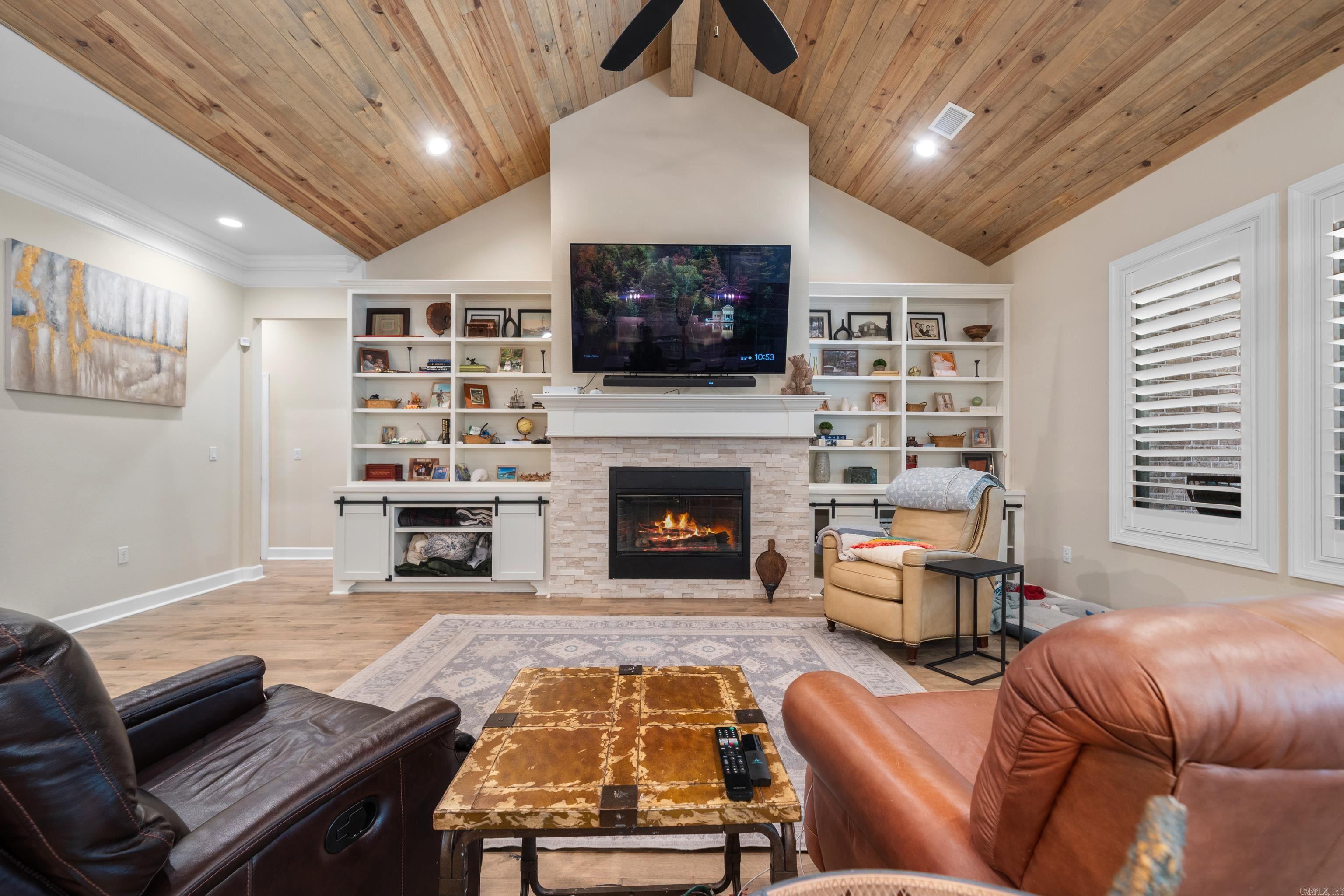 301 Arlington Park Drive — photo