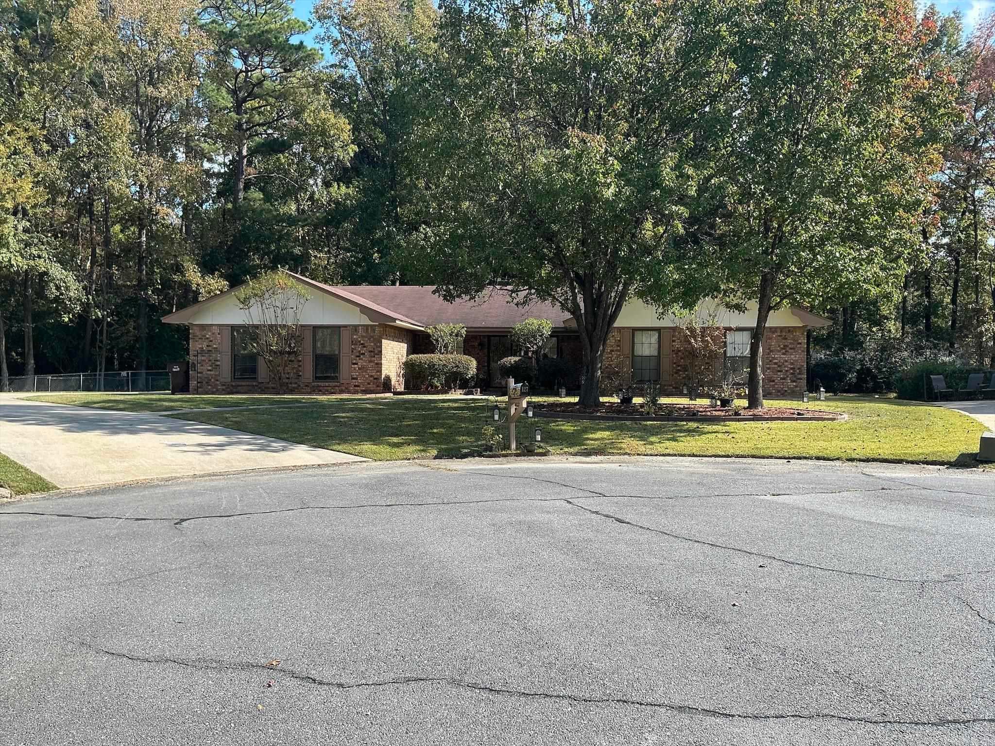 127 S Dogwood — photo
