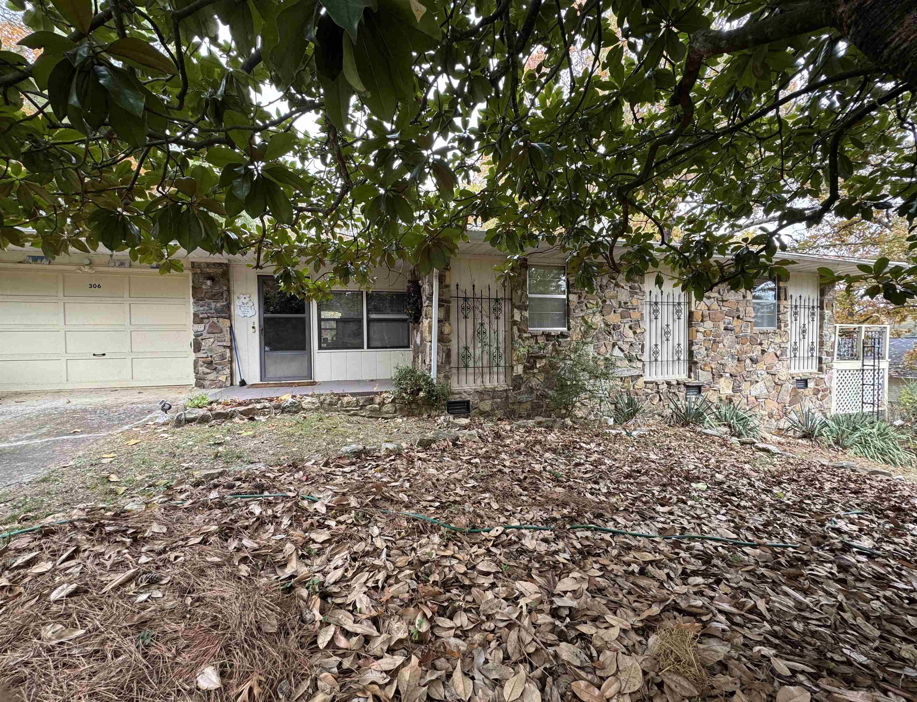 306 Amethyst Lane — photo