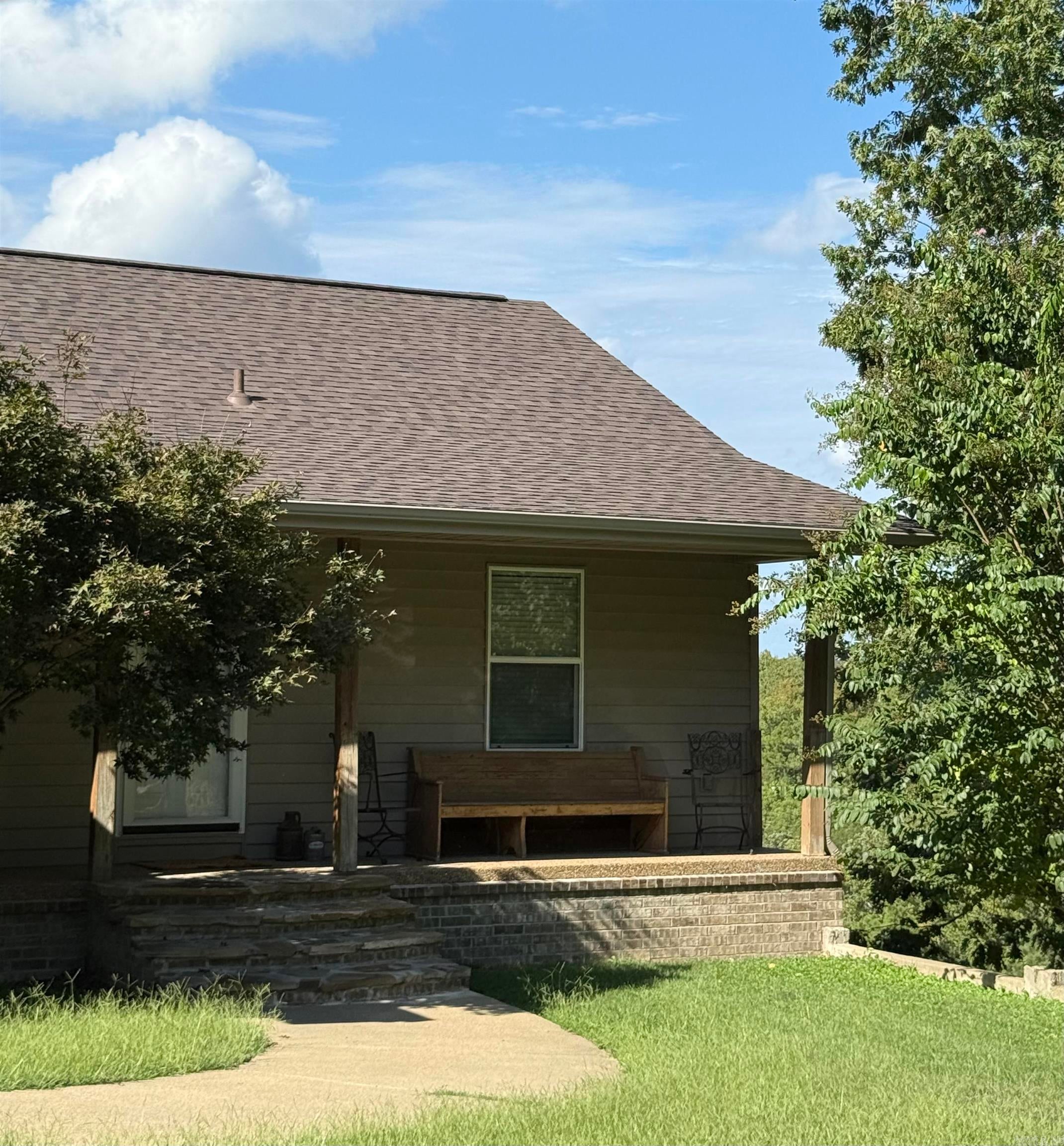 126 W Hawkview Place — photo