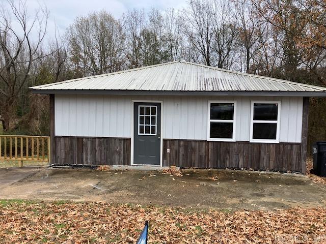 1400 Shelton CV. — photo