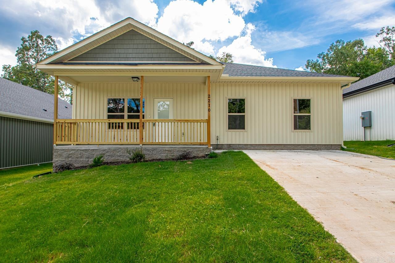 2210 Nichols Road — photo