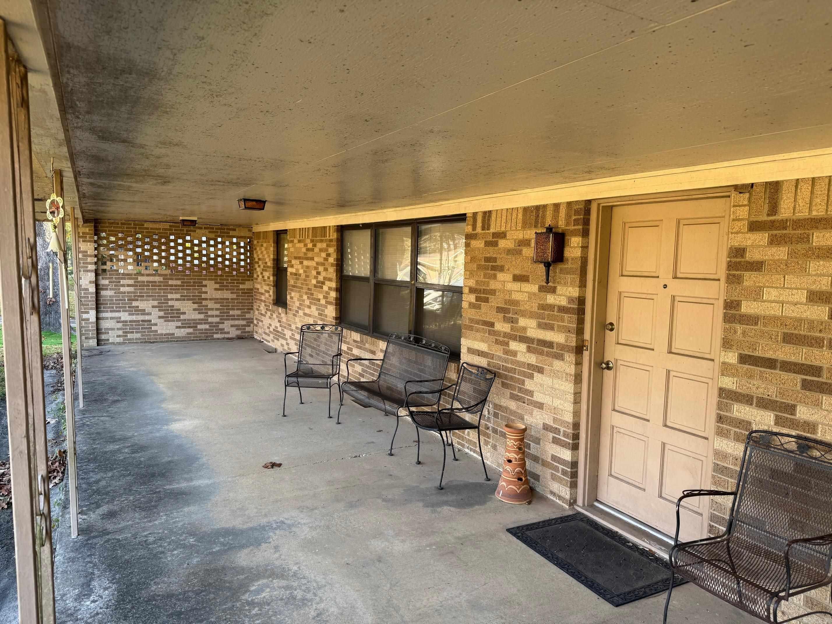 206 McMahan Drive — photo