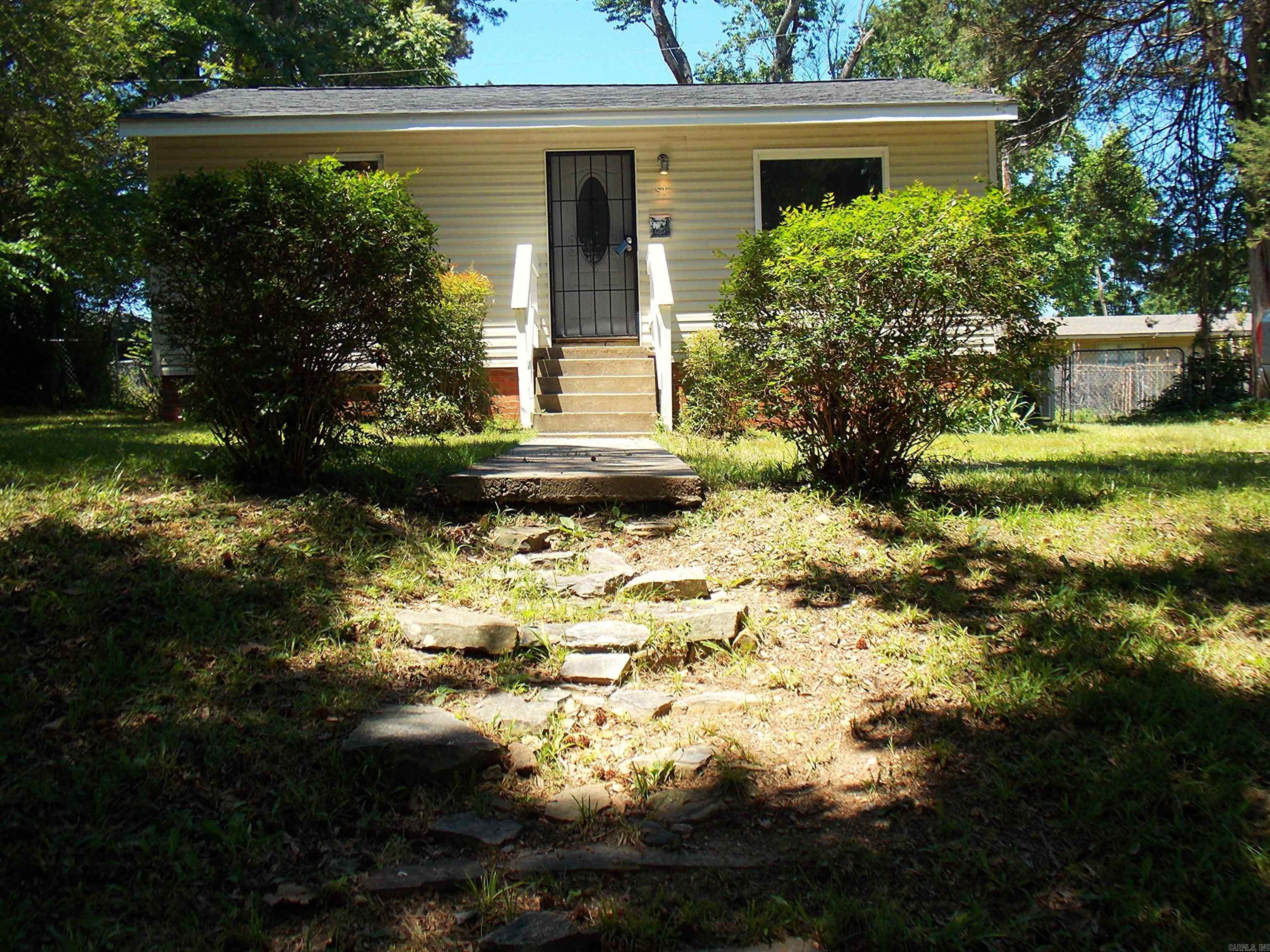 51 Hill Ln — photo