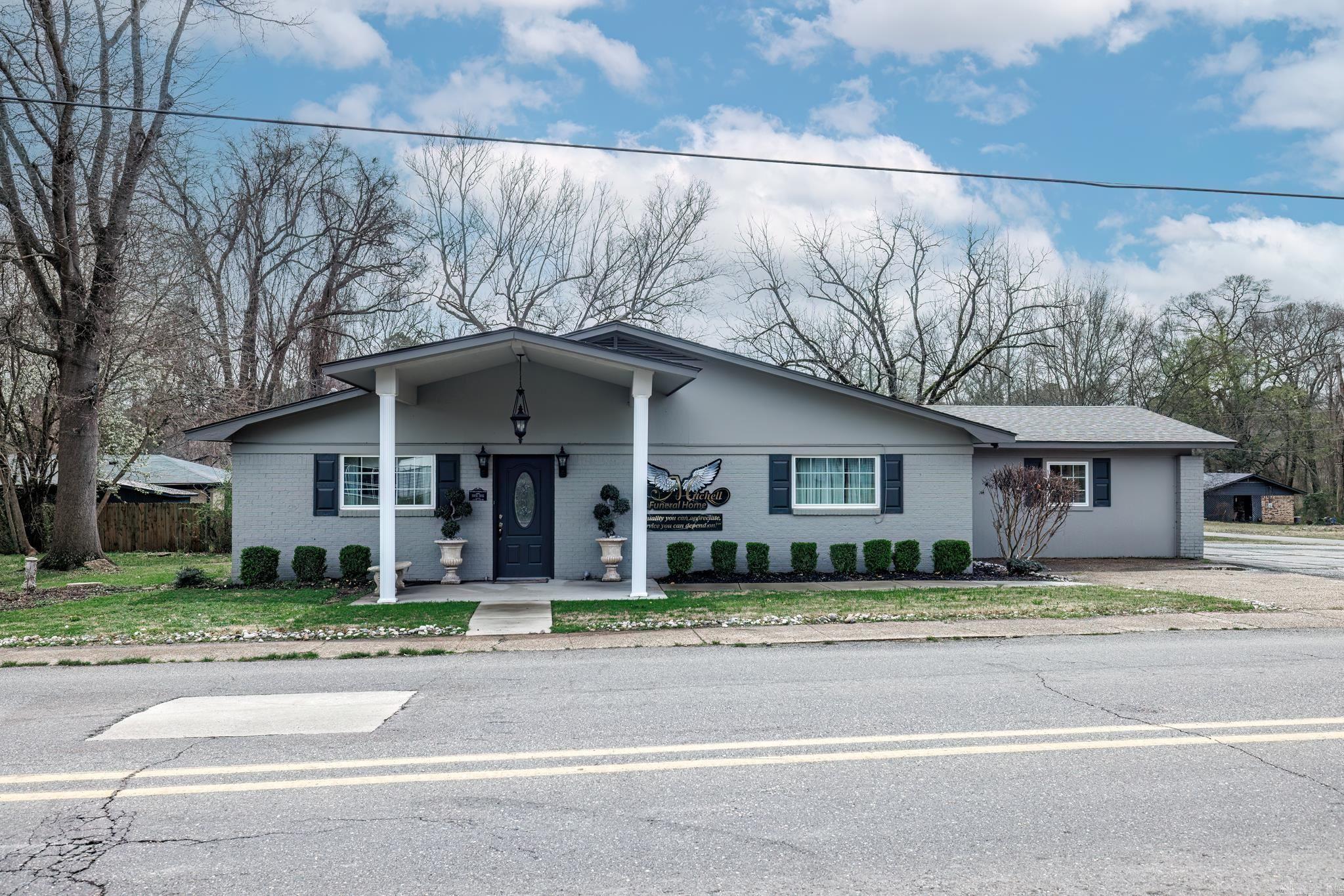 1809 Caddo Street — photo