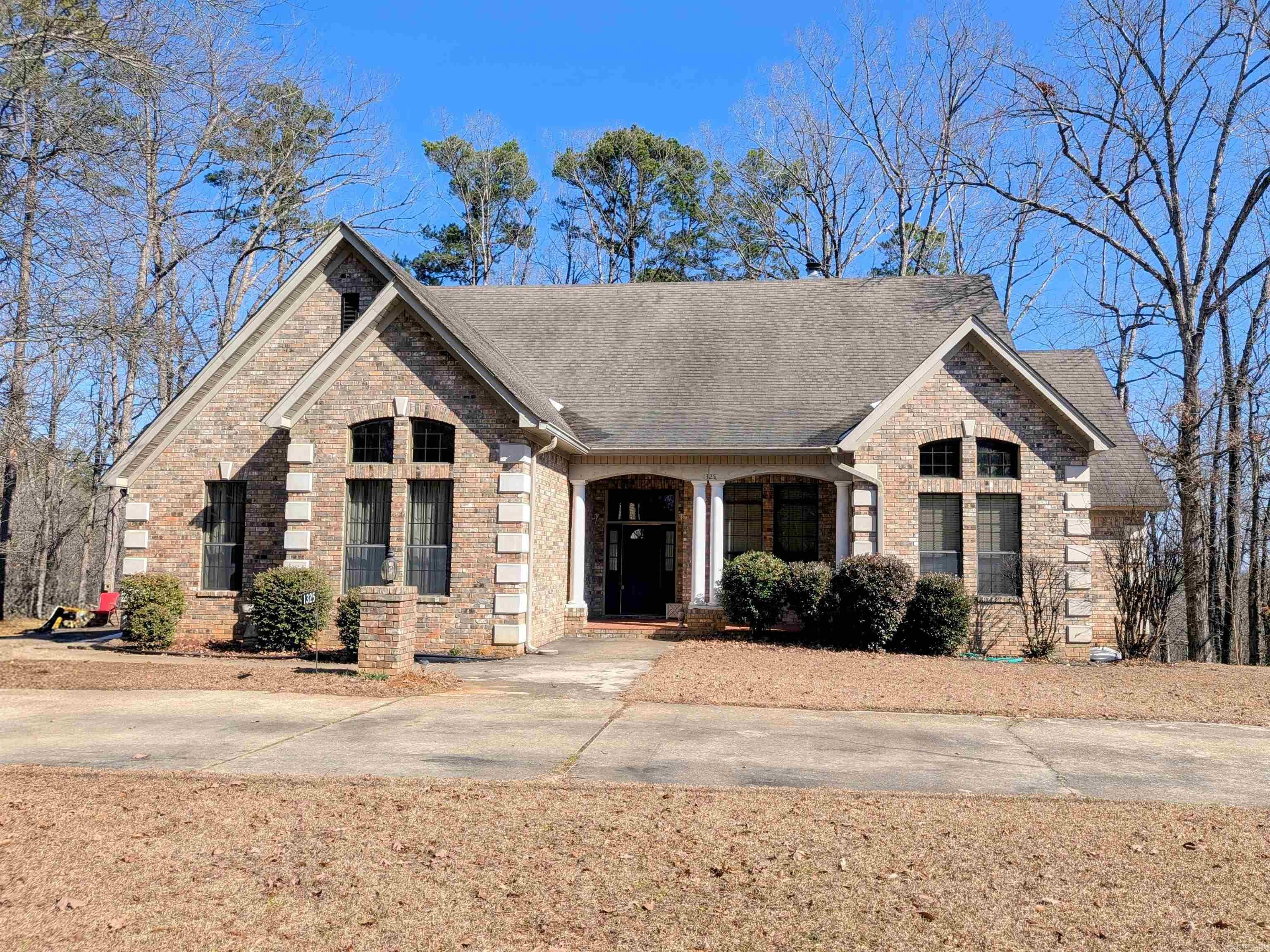 1325 Ridgeview — photo
