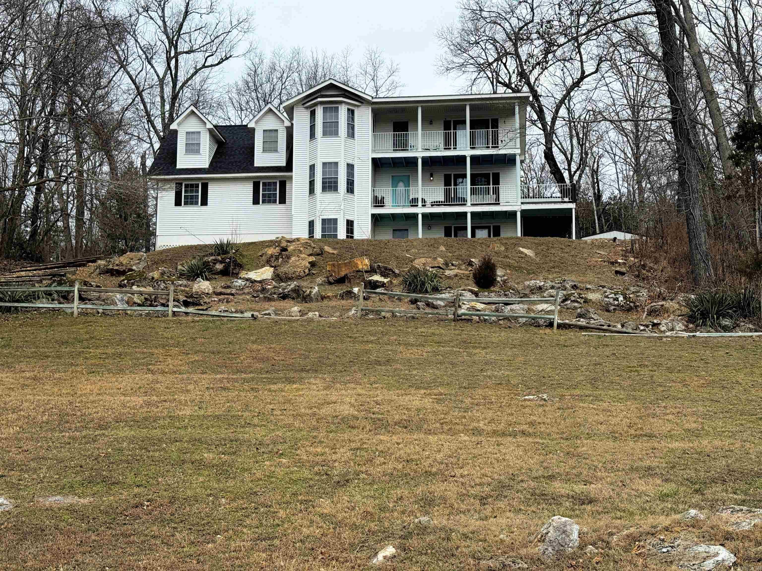 308 Woodrock Lane — photo