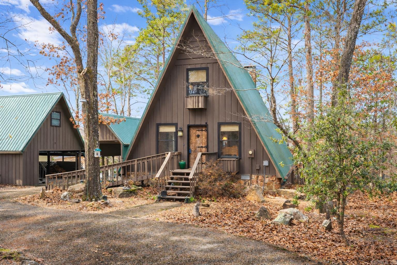 450 Davidson Circle — photo