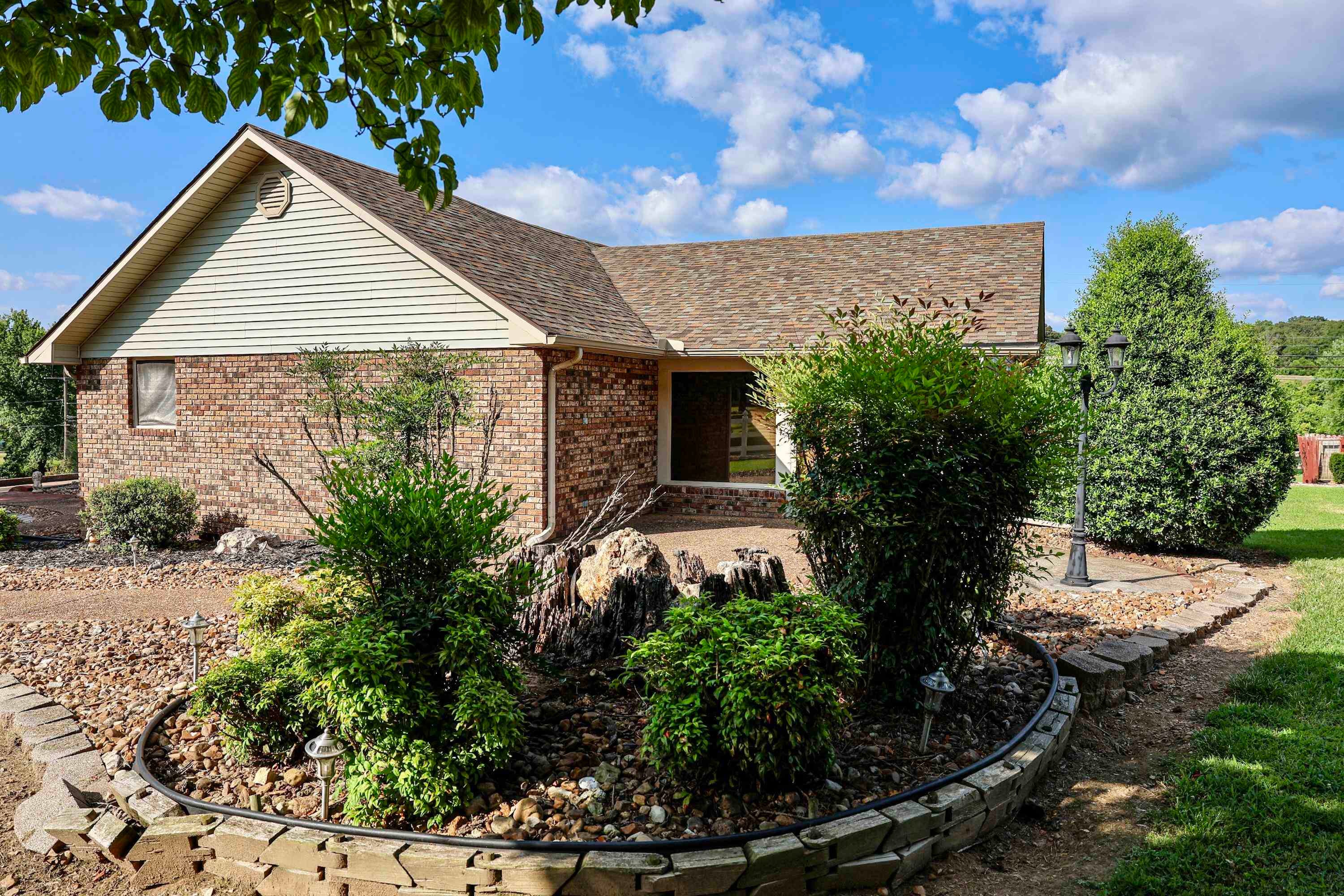 382 Riverview Drive — photo
