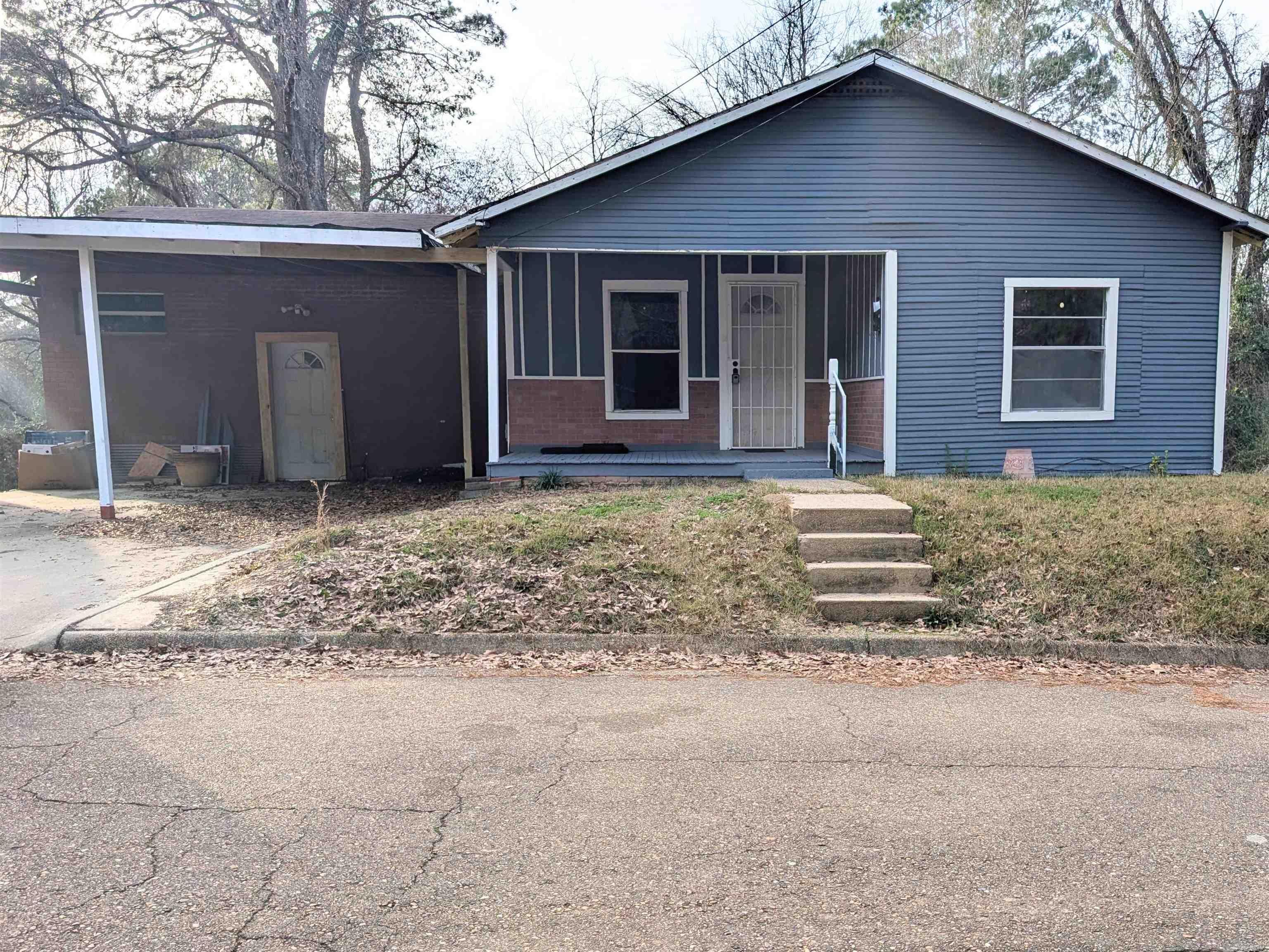604 Sycamore Ave. — photo