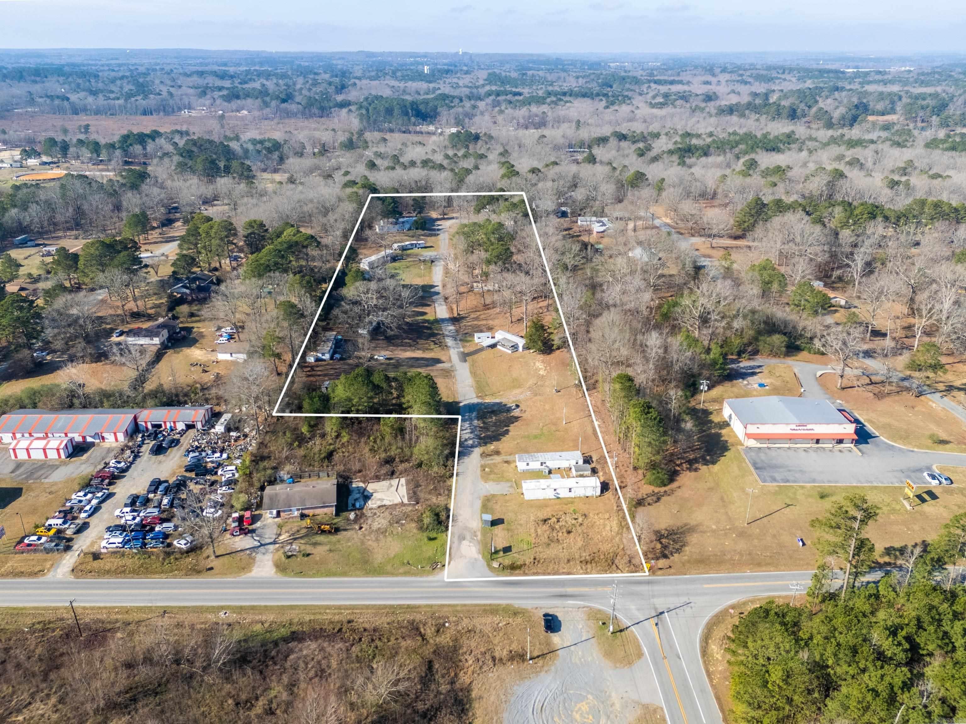 Home in Mount Ida, AR 71957 — photo 2