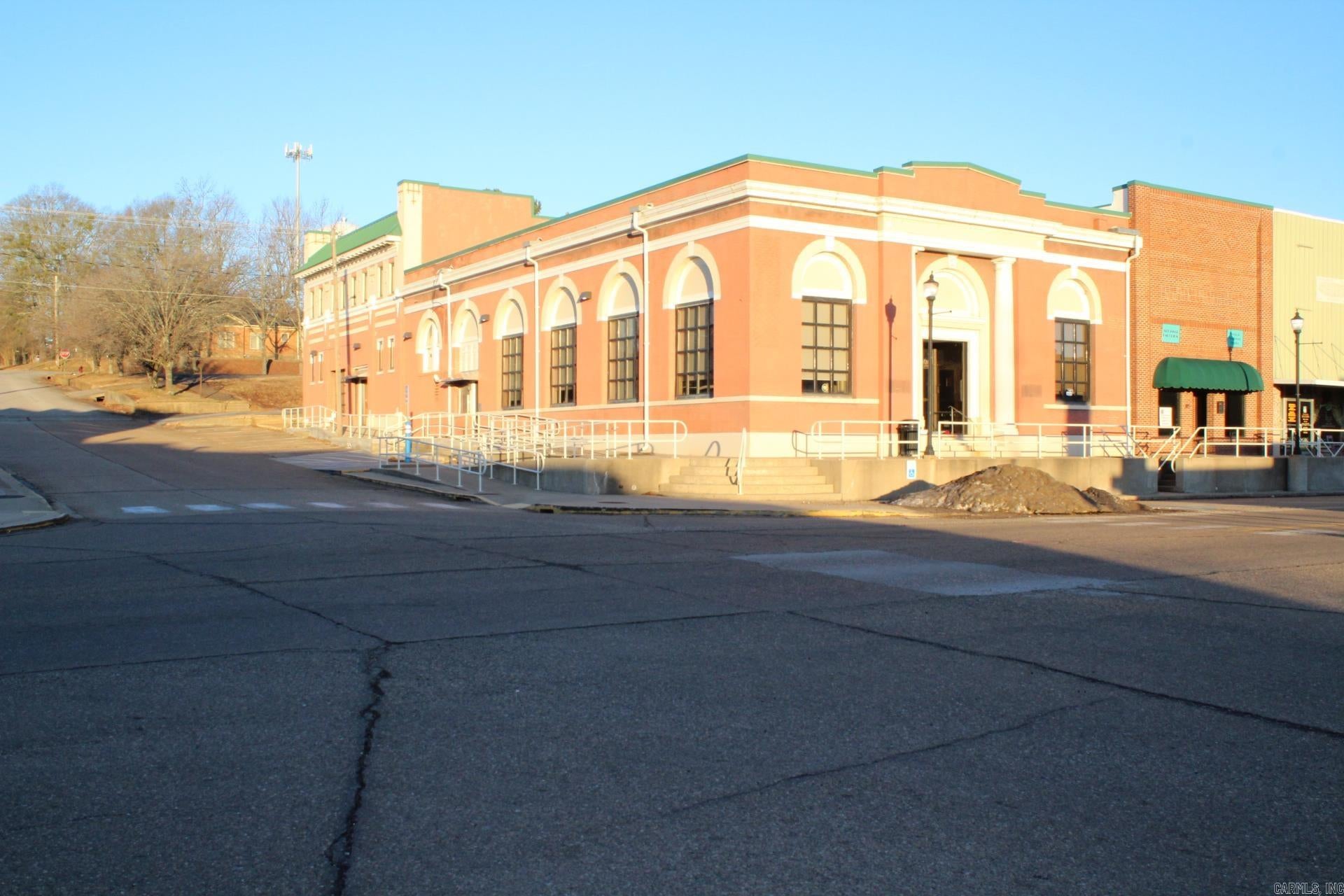 103 N Main Street — photo