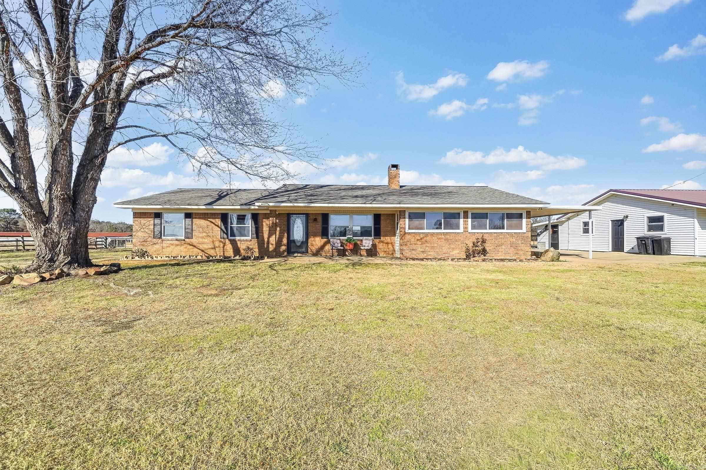 1335 Chapel Hill Road — photo