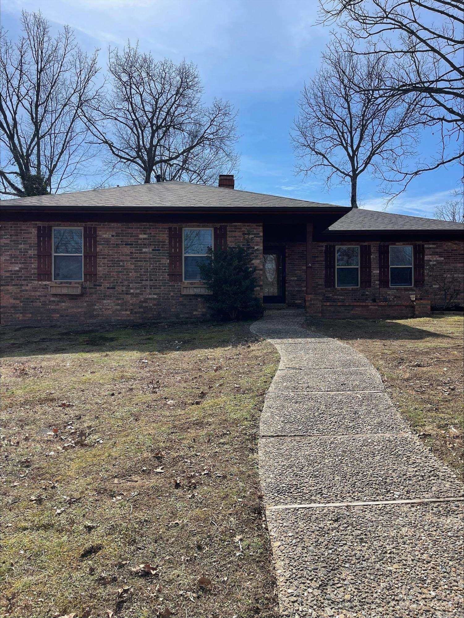 208 Elwood Drive — photo