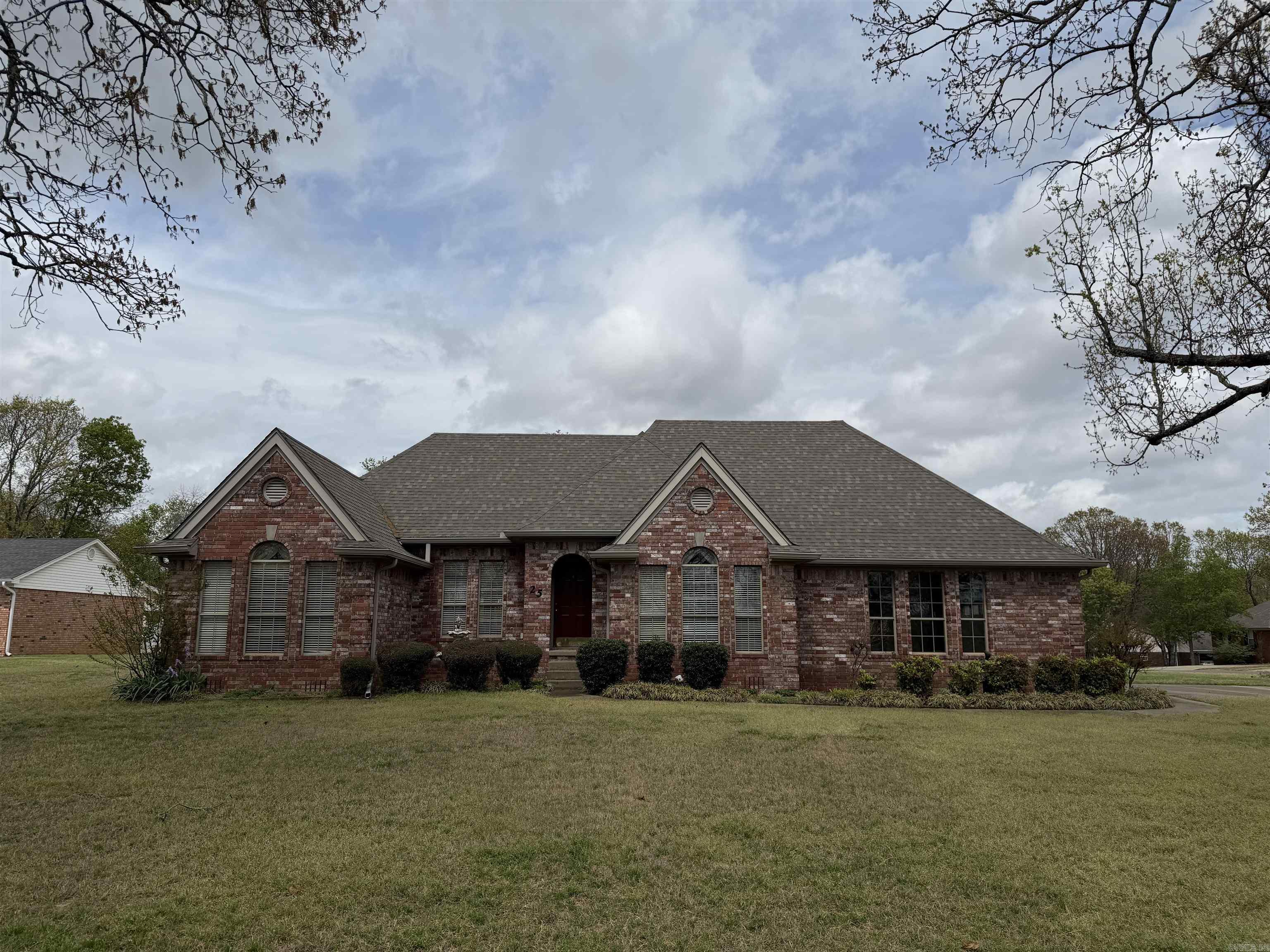25 Wildwood Drive — photo