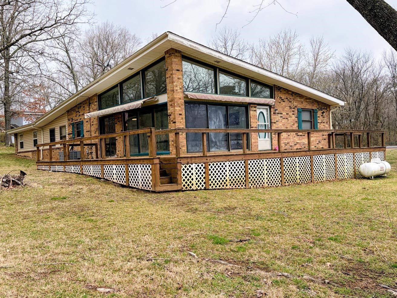 201 Topaz Lane — photo