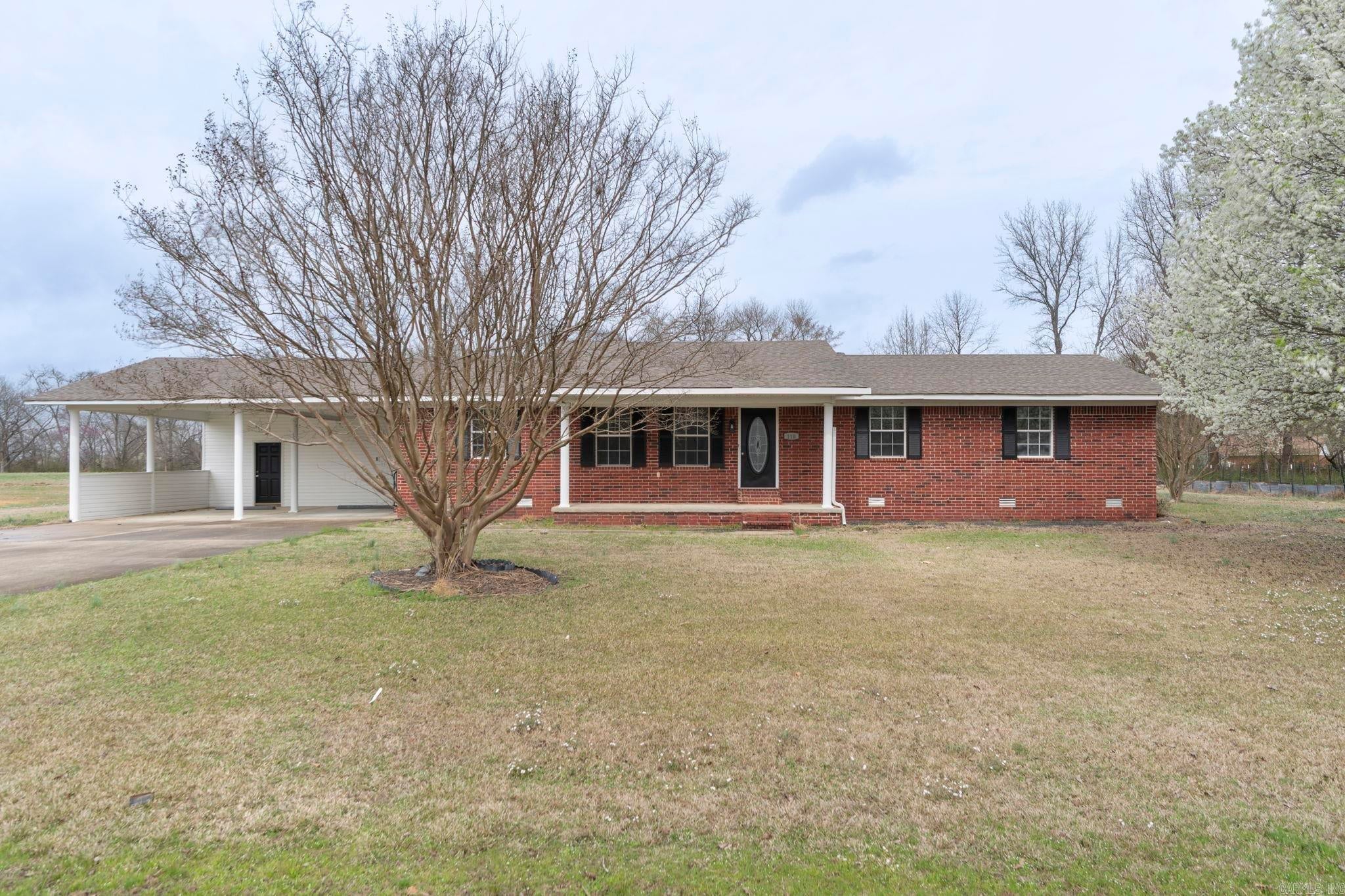 110 W Alabama Street — photo