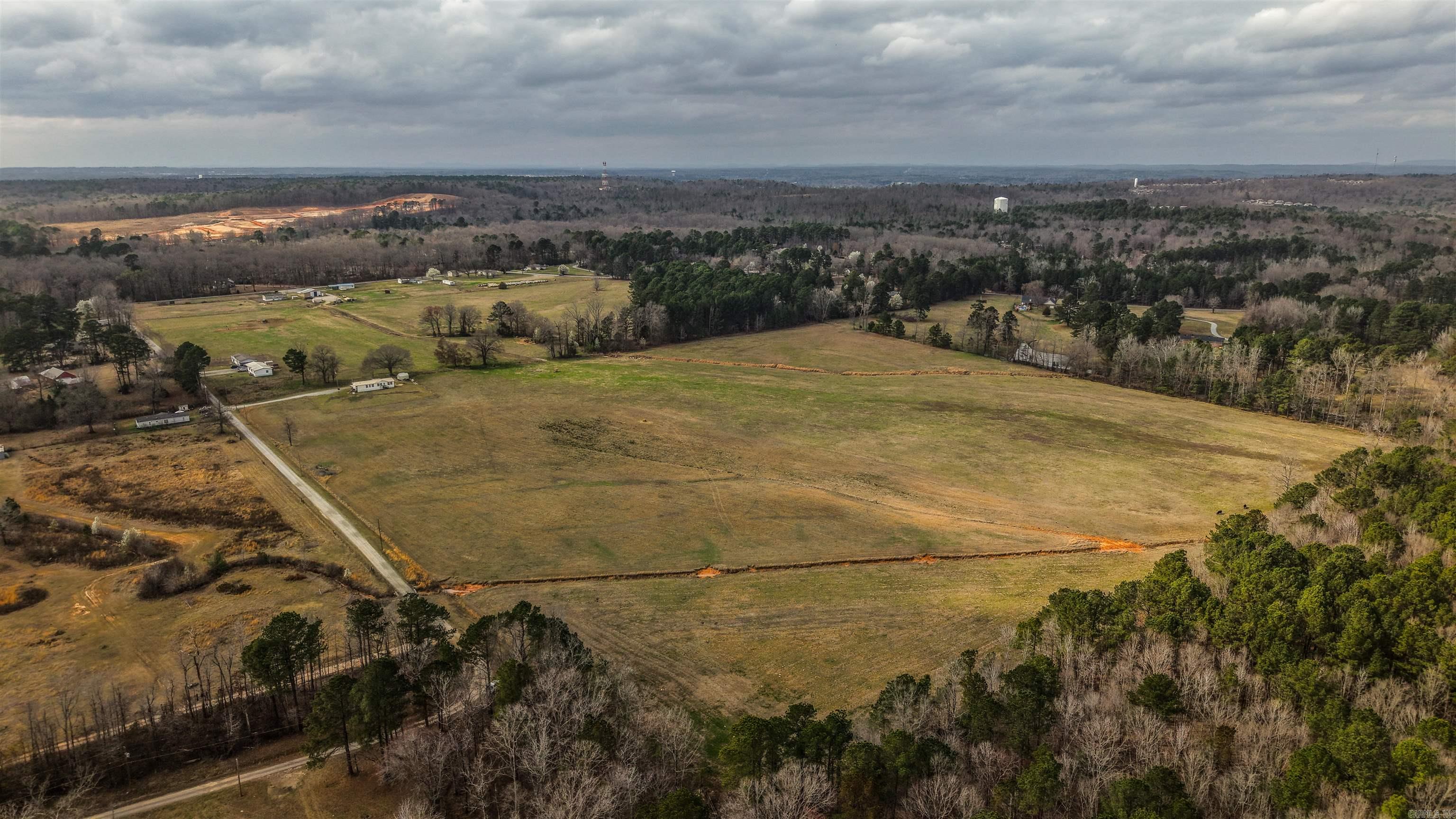 14301 Mann Lane — photo