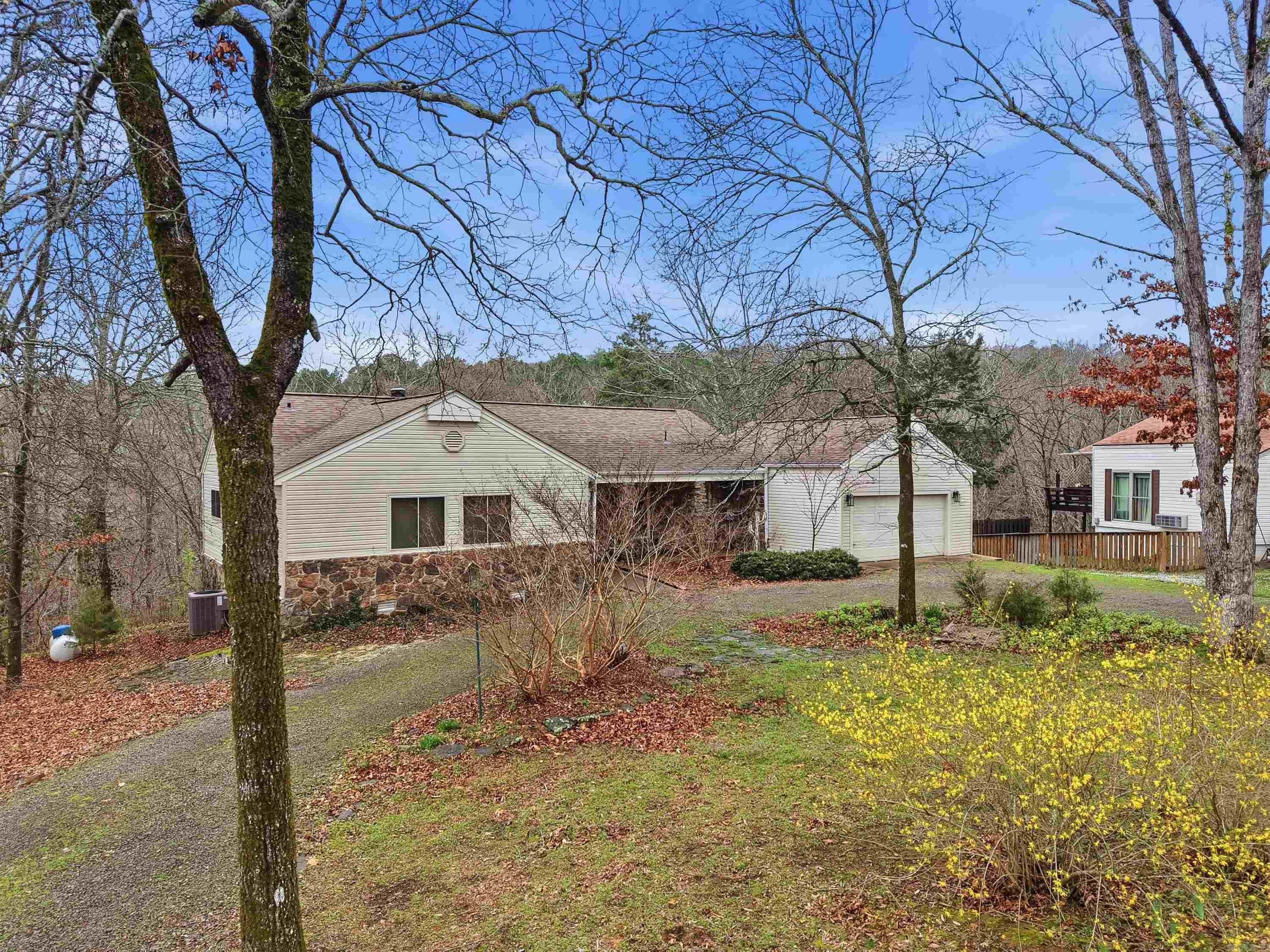 107 Crossbow Place — photo