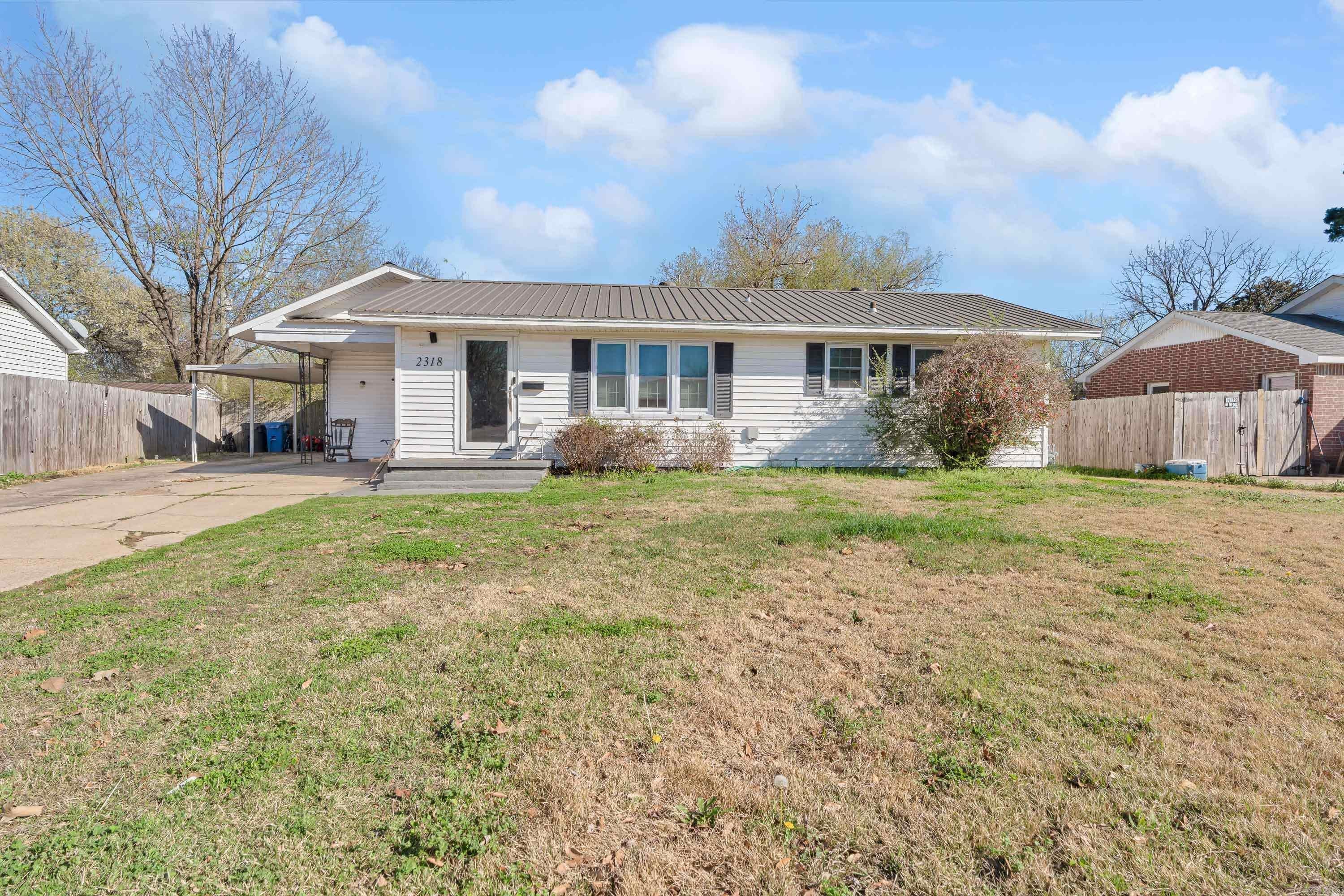 2318 Circle Drive — photo