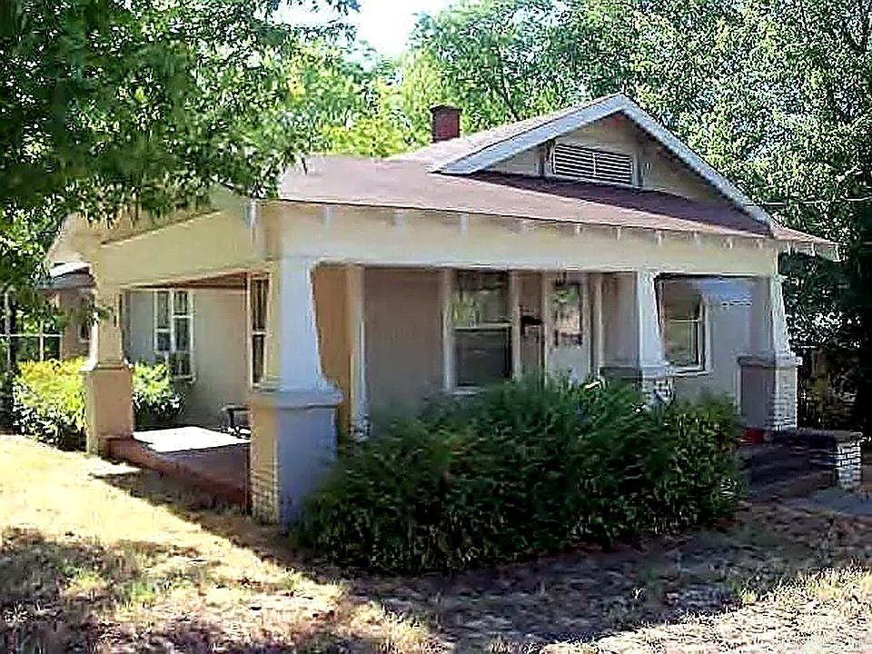206 N Montgomery Street — photo