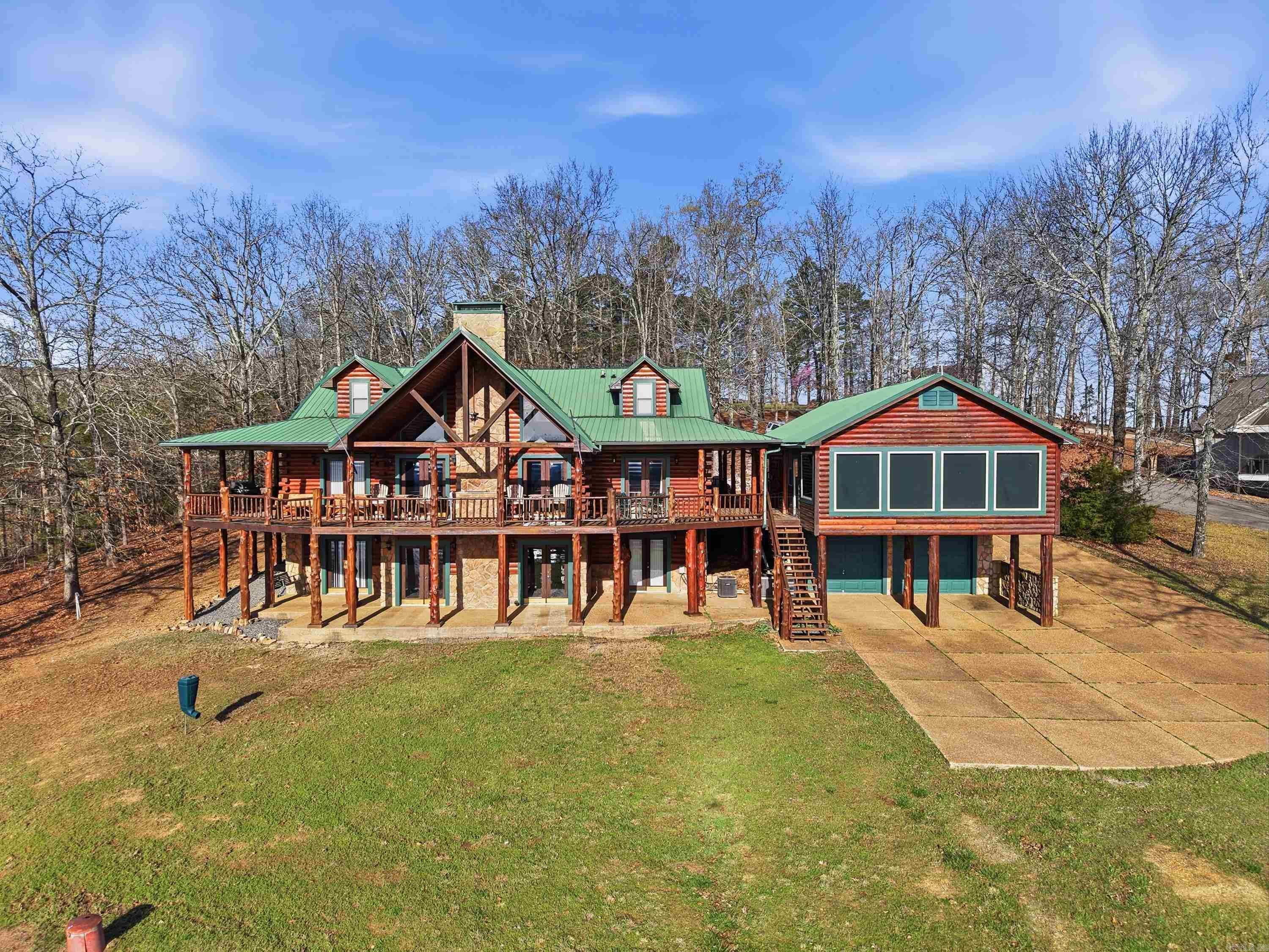 780 Watersedge Dr. — photo