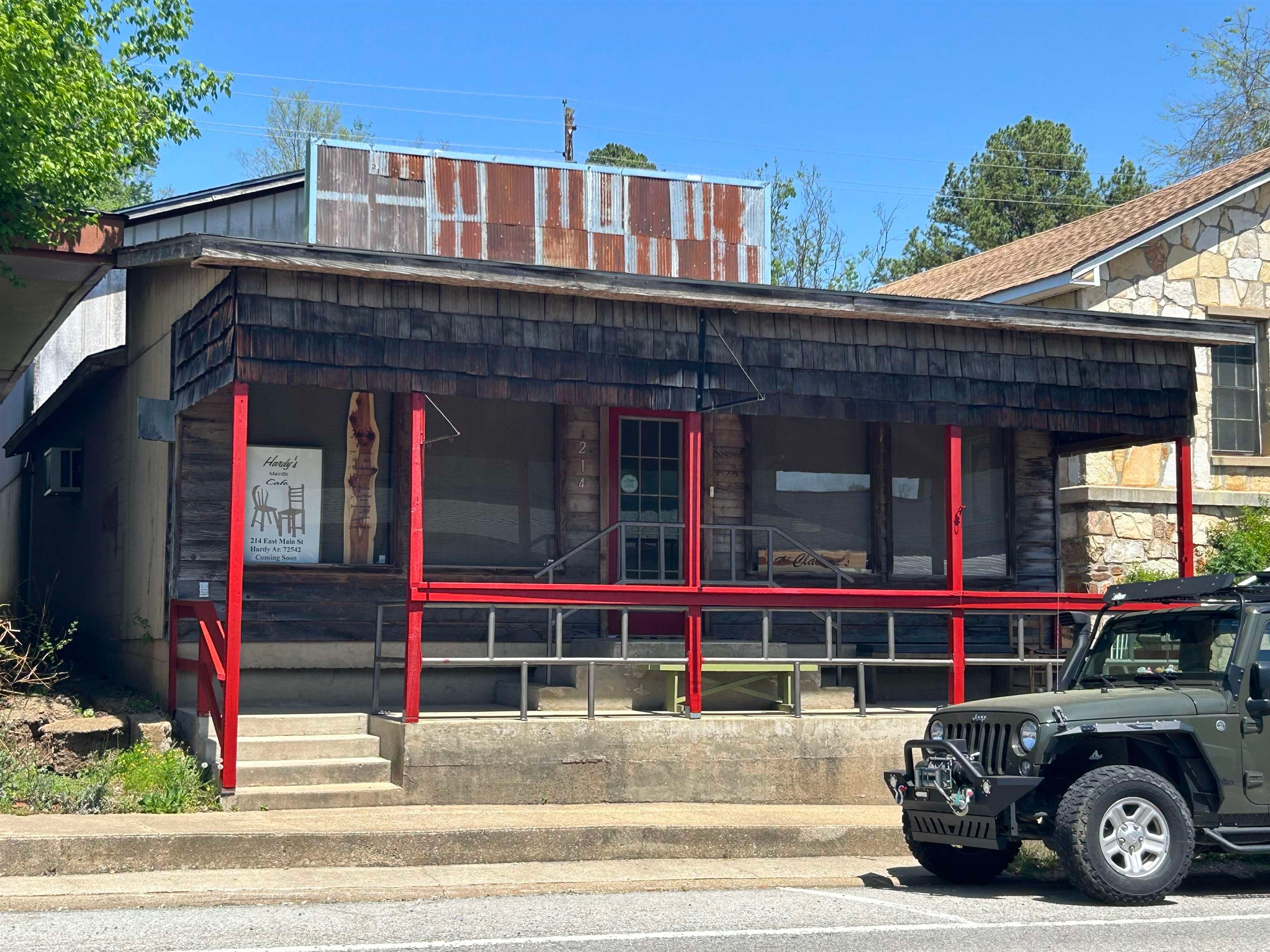 214 E Main Street — photo