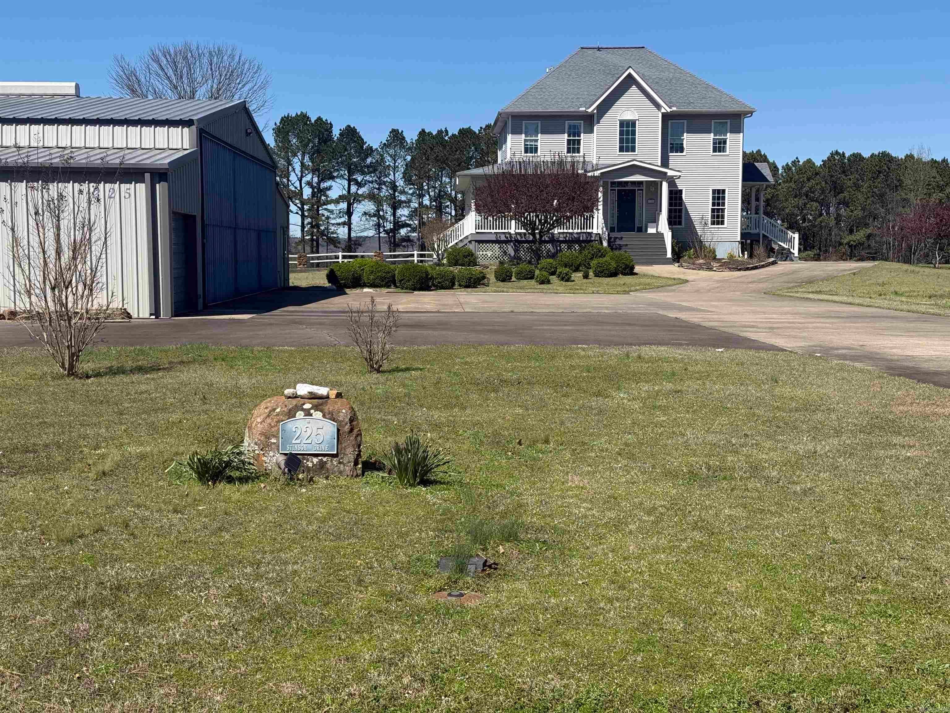 225 Stinson Drive — photo