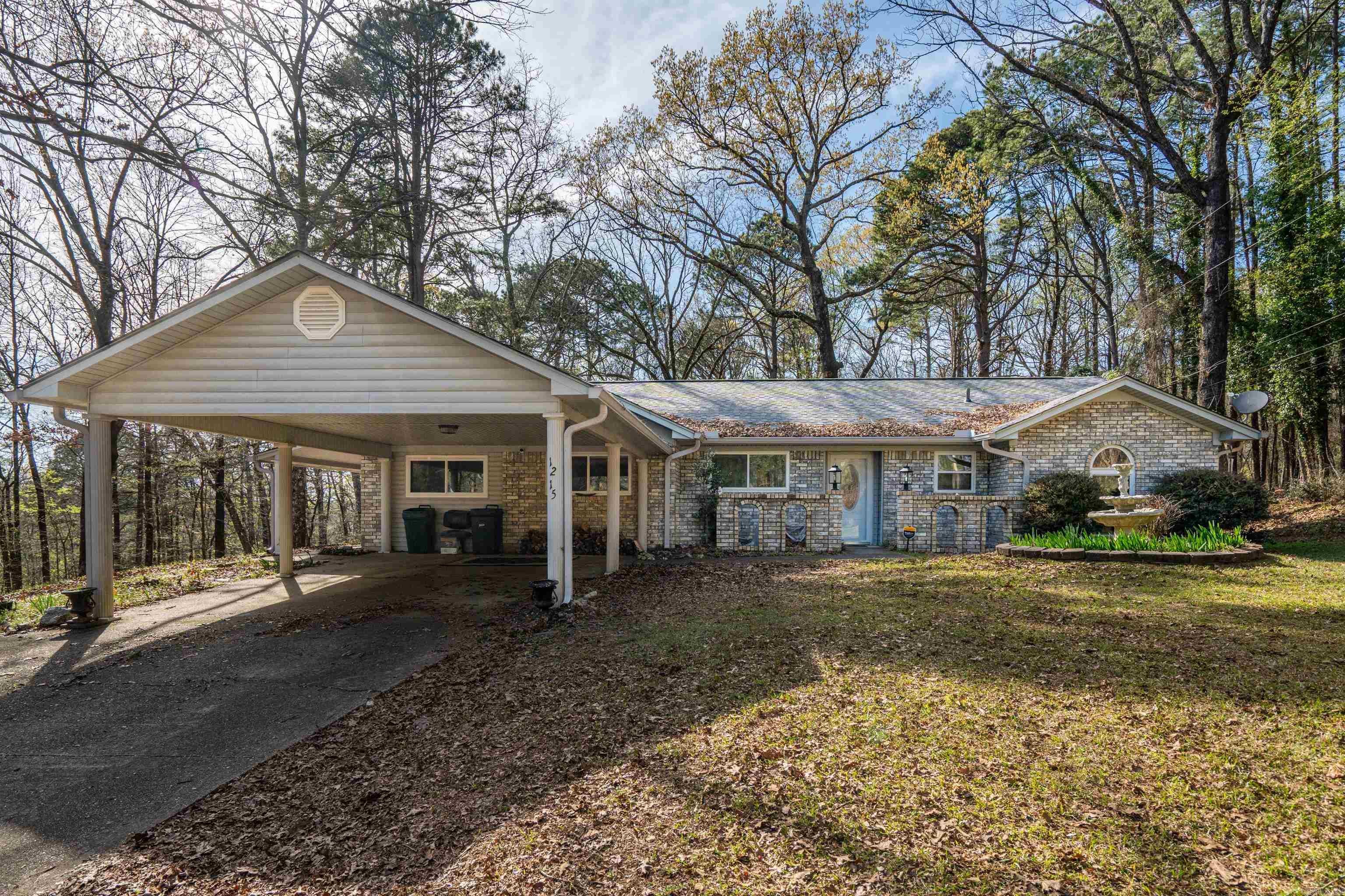 1215 Mary Drive — photo