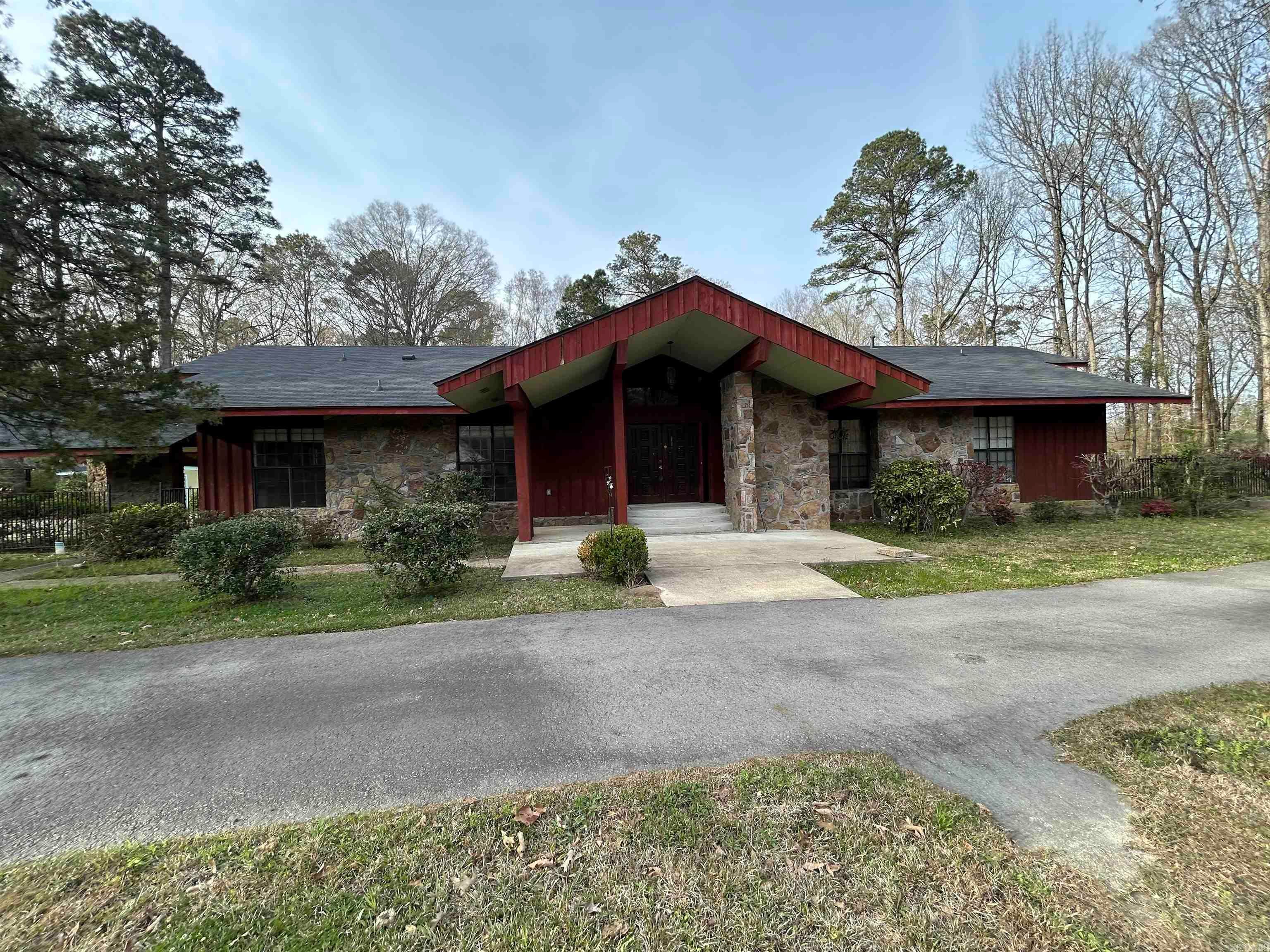 309 Ritchwood Drive — photo