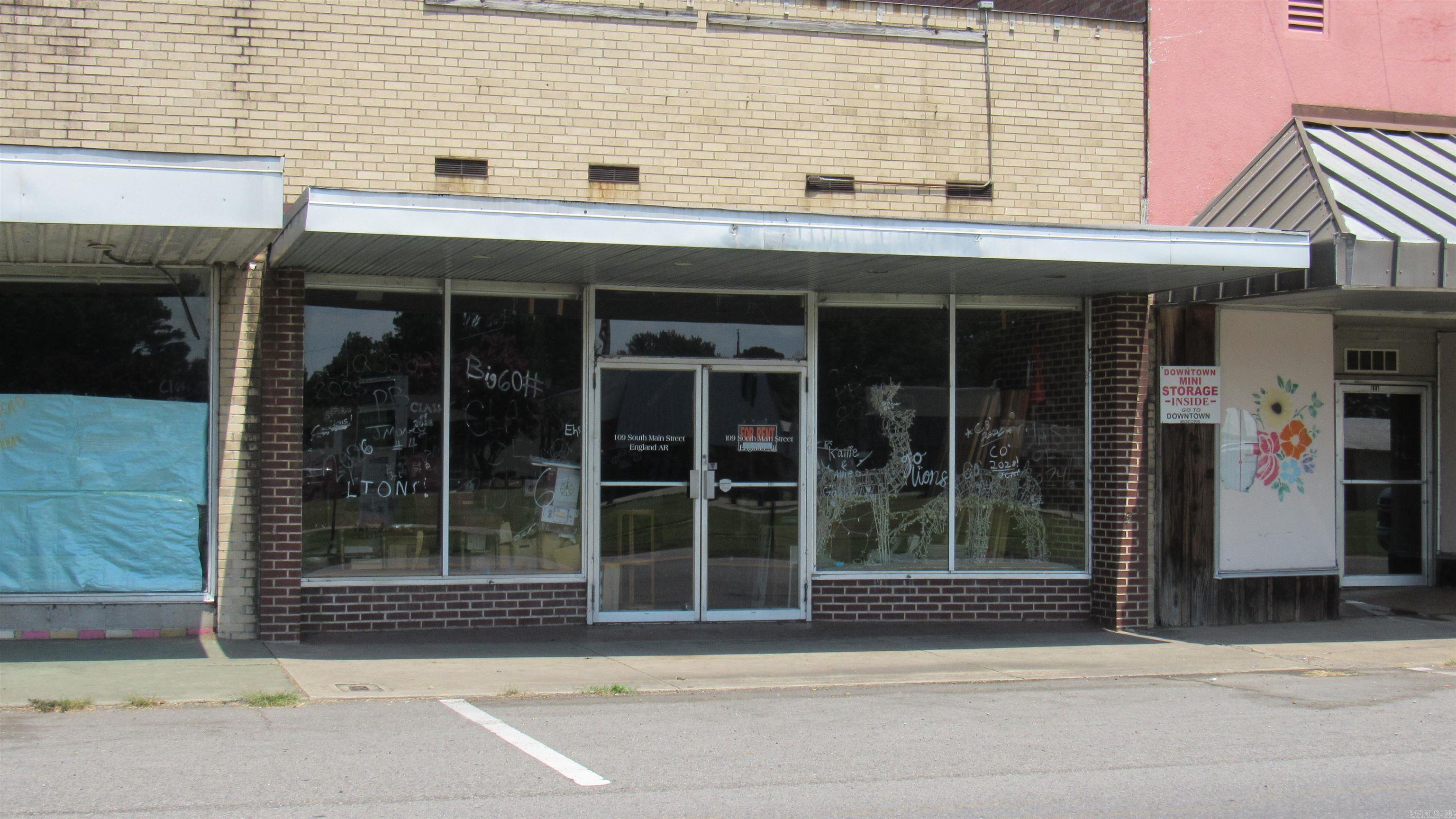 109 S Main Street — photo