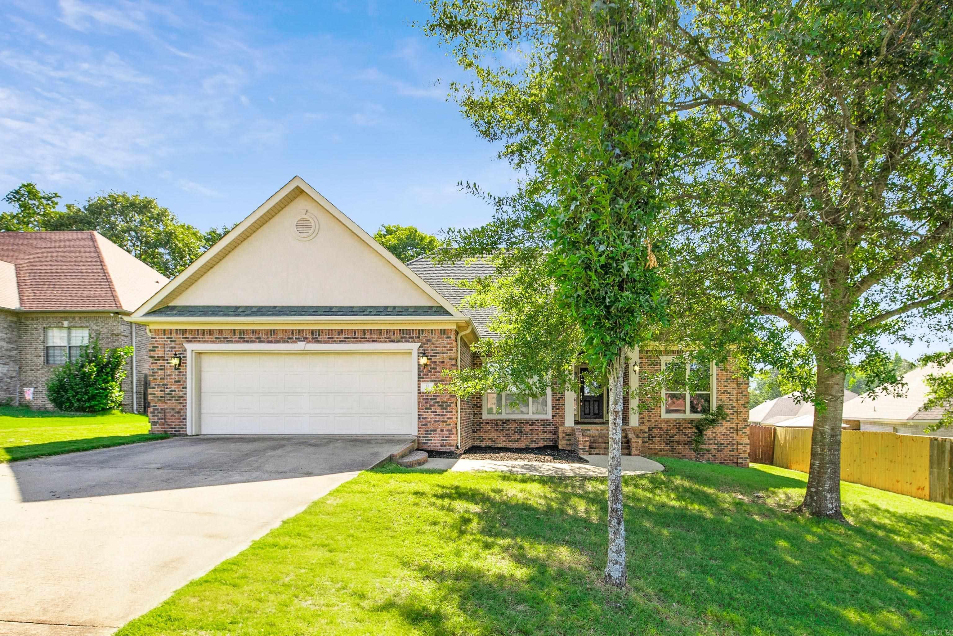 13 Savannah Court — photo